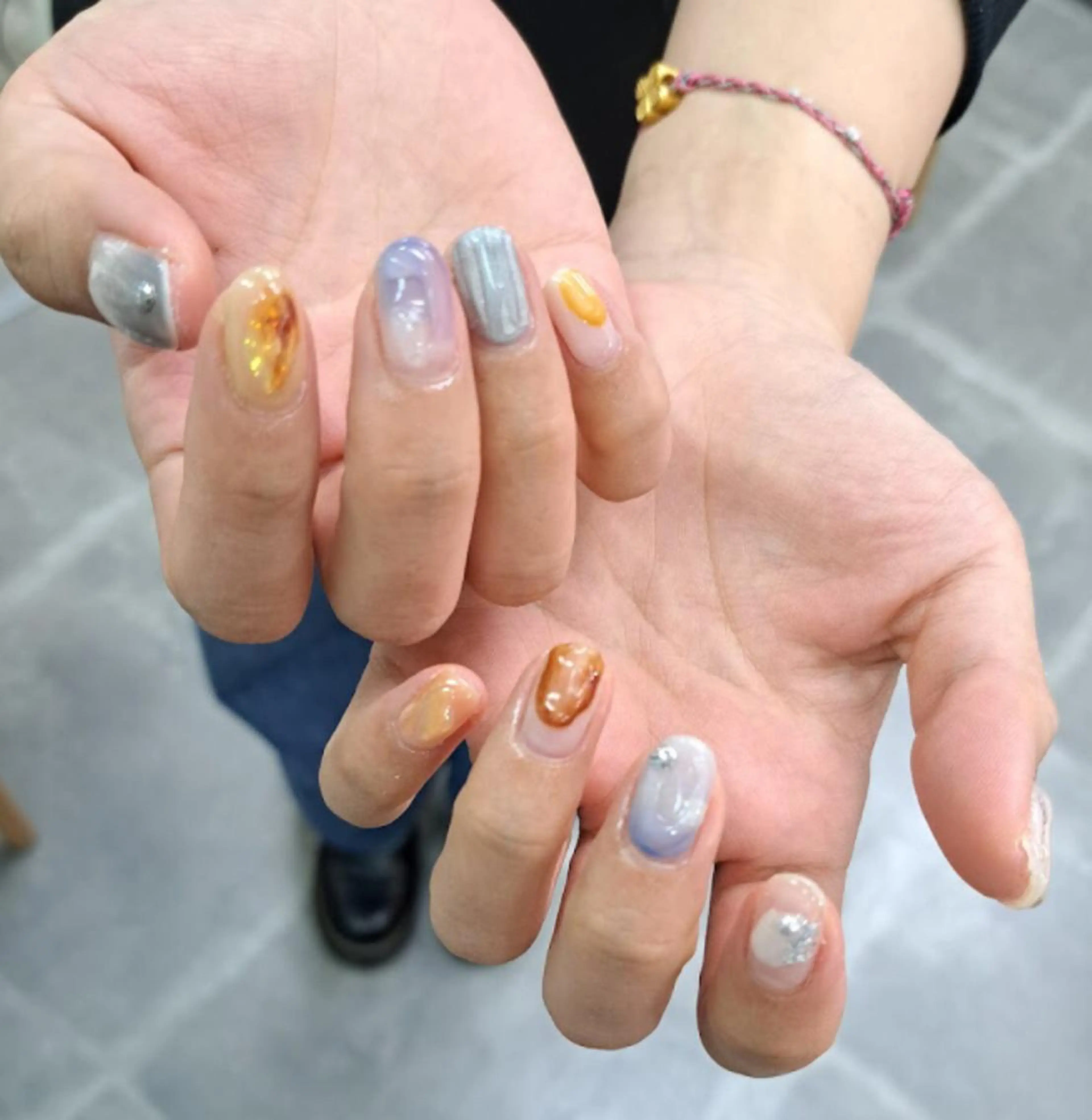 ネイル アートネイル ジェルネイル ニュアンスネイル ぷっくりネイル スカルプネイル nailstudio eviz新宿店のネイルデザイン