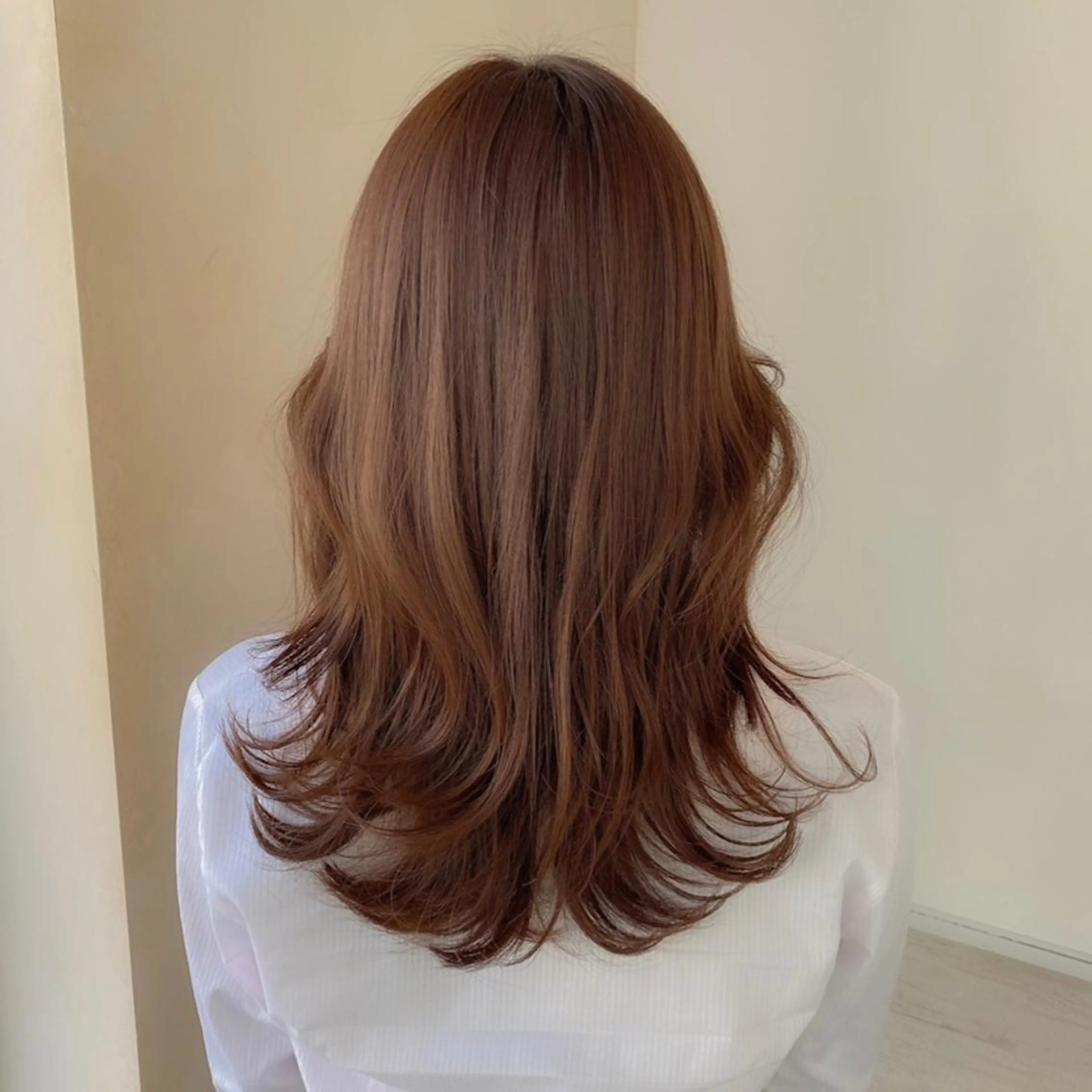 セミロング カラー カット ヘアカラー トリートメント 顔まわりカット🌟 くびれヘア/寺門遥輝のヘアスタイル