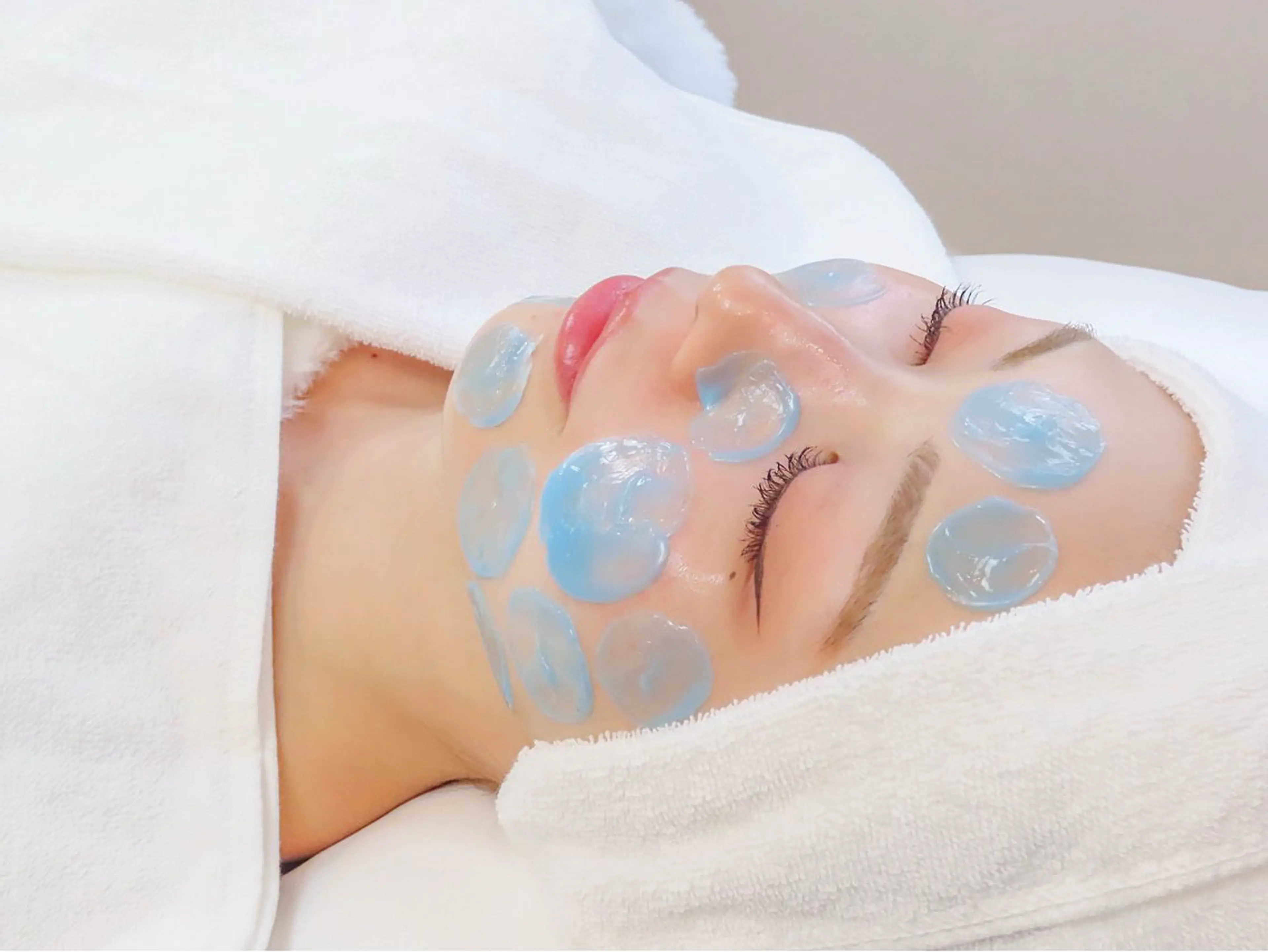 毛穴改善フェイシャル 夏秋美肌サロンのエステ・リラクイメージ