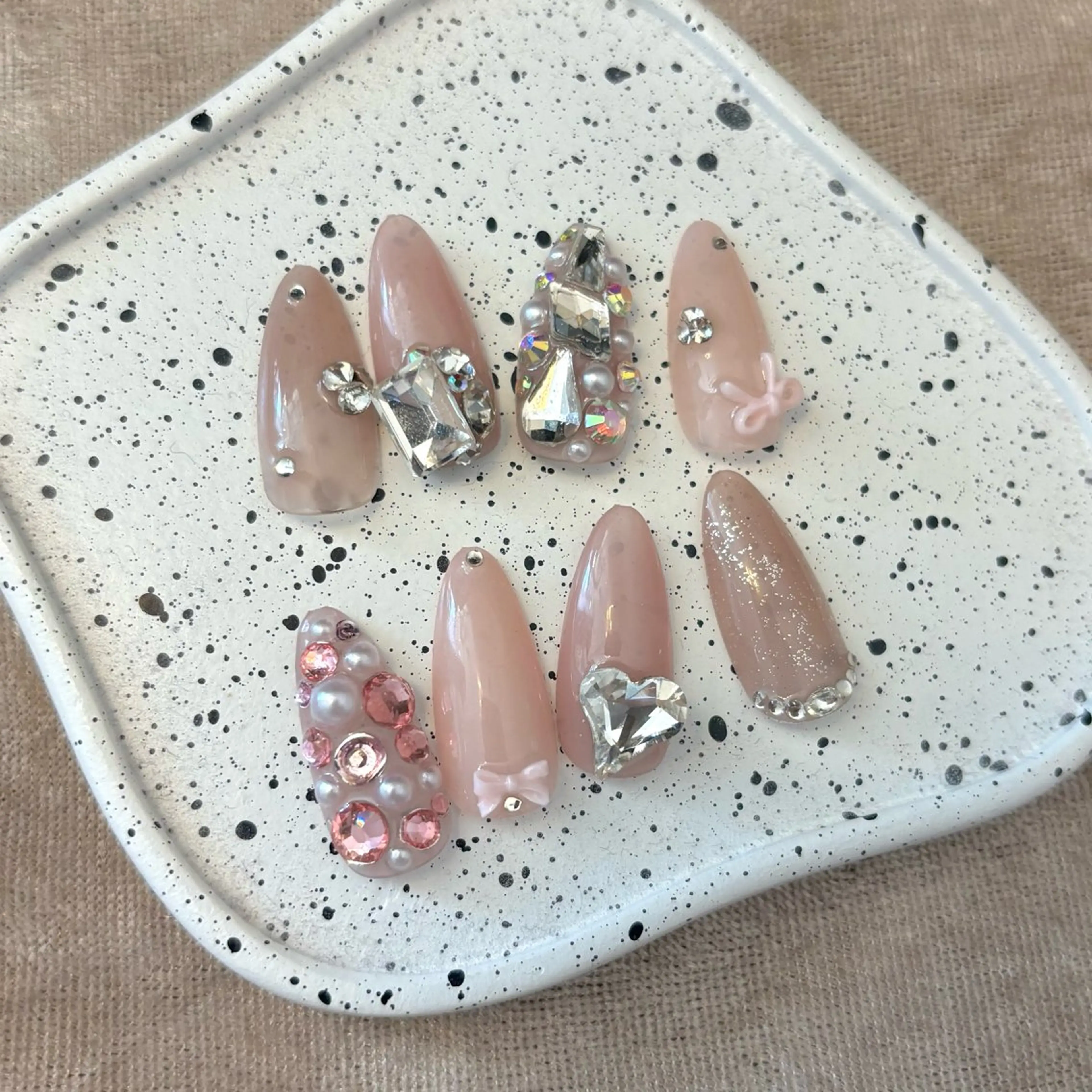 ネイル キラキラネイル チュチュアチュチュ mareのネイルデザイン