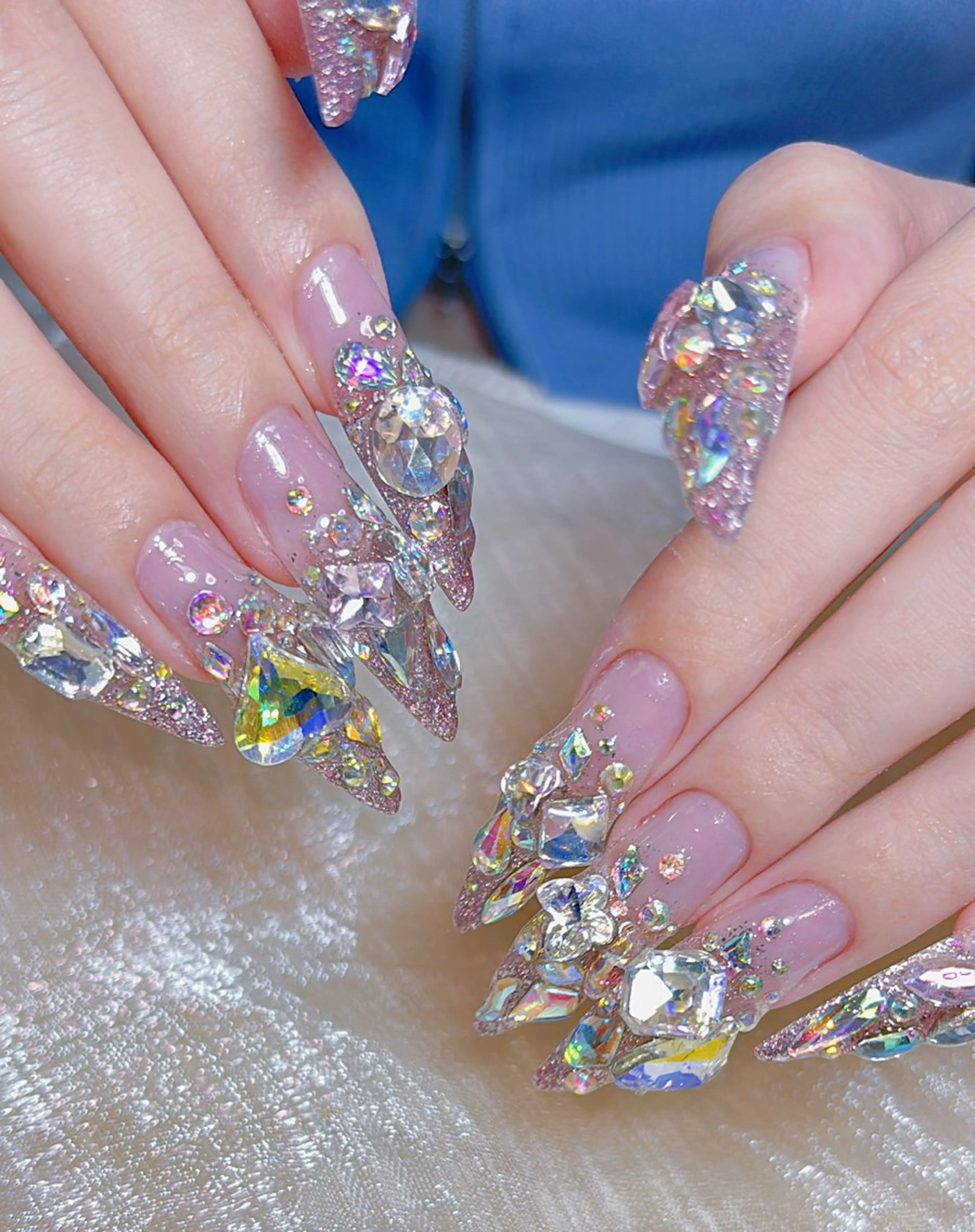 ネイル ネイルサロンエクラ 🫧Shizukaのネイルデザイン