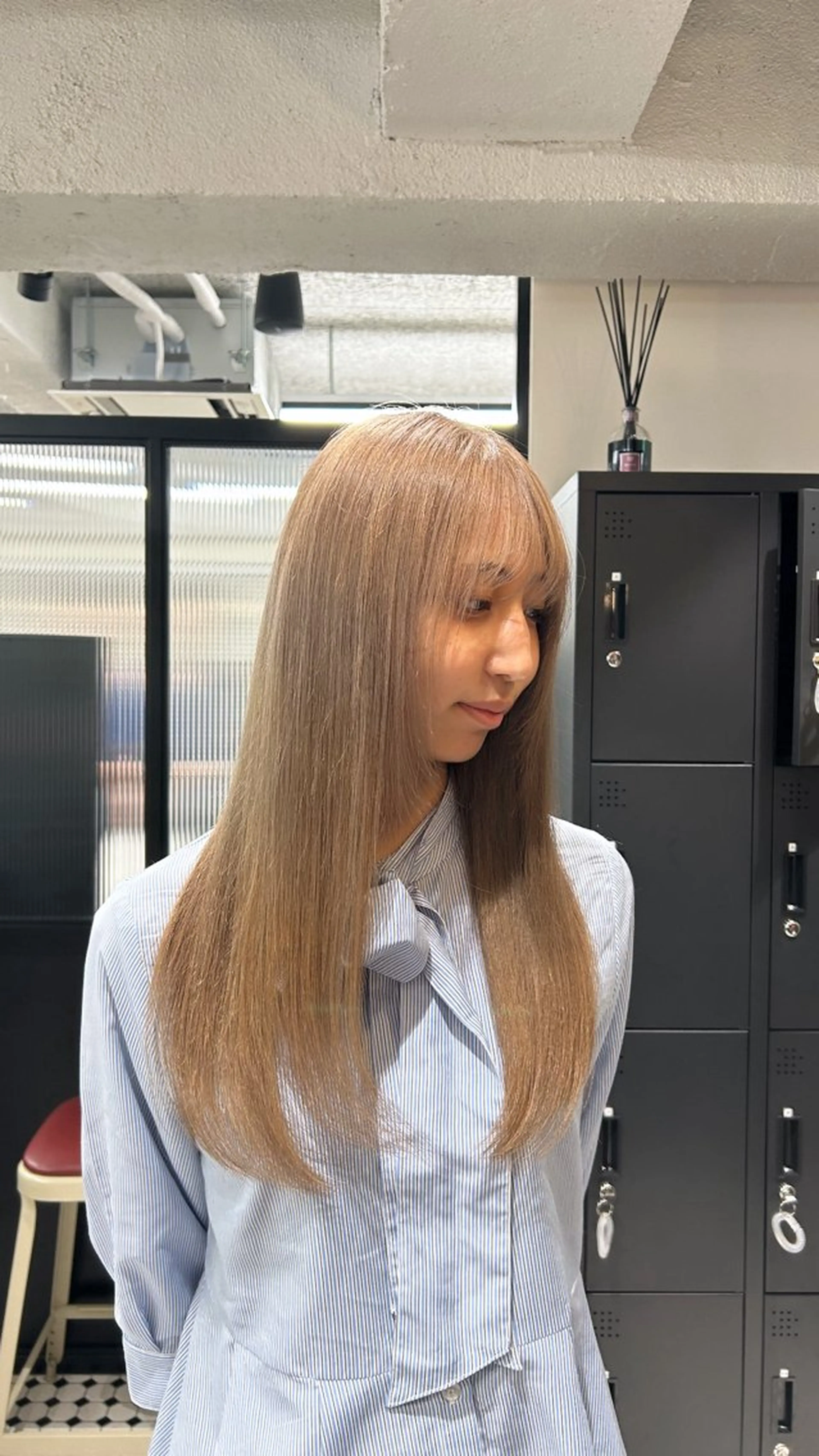 ロング カラー ブリーチ ケアブリーチ 髪質改善 トリートメント カット ヘアカラー トリートメント ヘアセット 💎韓国/ レイヤー カット/ 暖色🫧のヘアスタイル