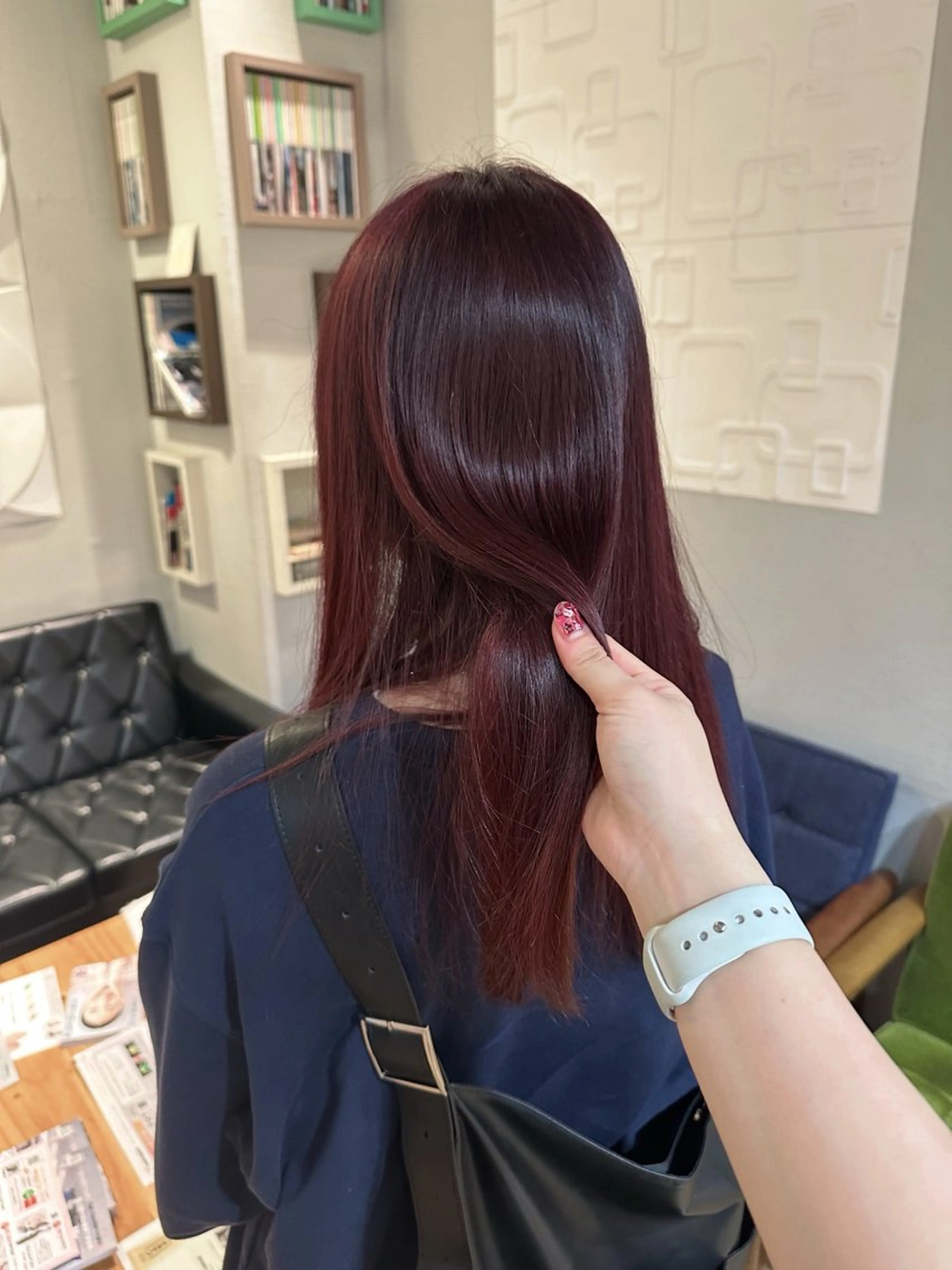 ロング カラー ヘアカラー 塩澤 榛奈のヘアスタイル