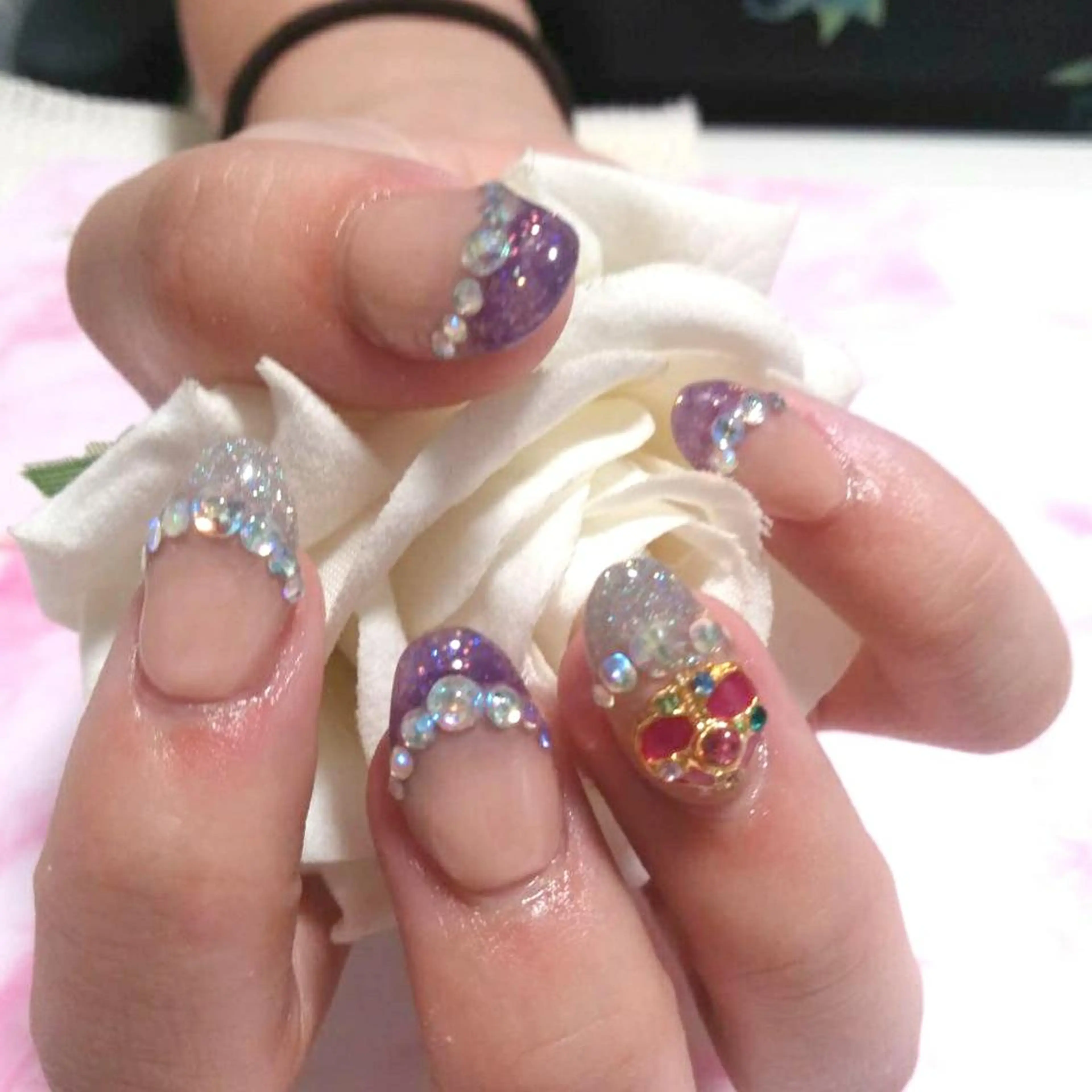 ネイル エステとネイル ローズコンフォートのネイルデザイン