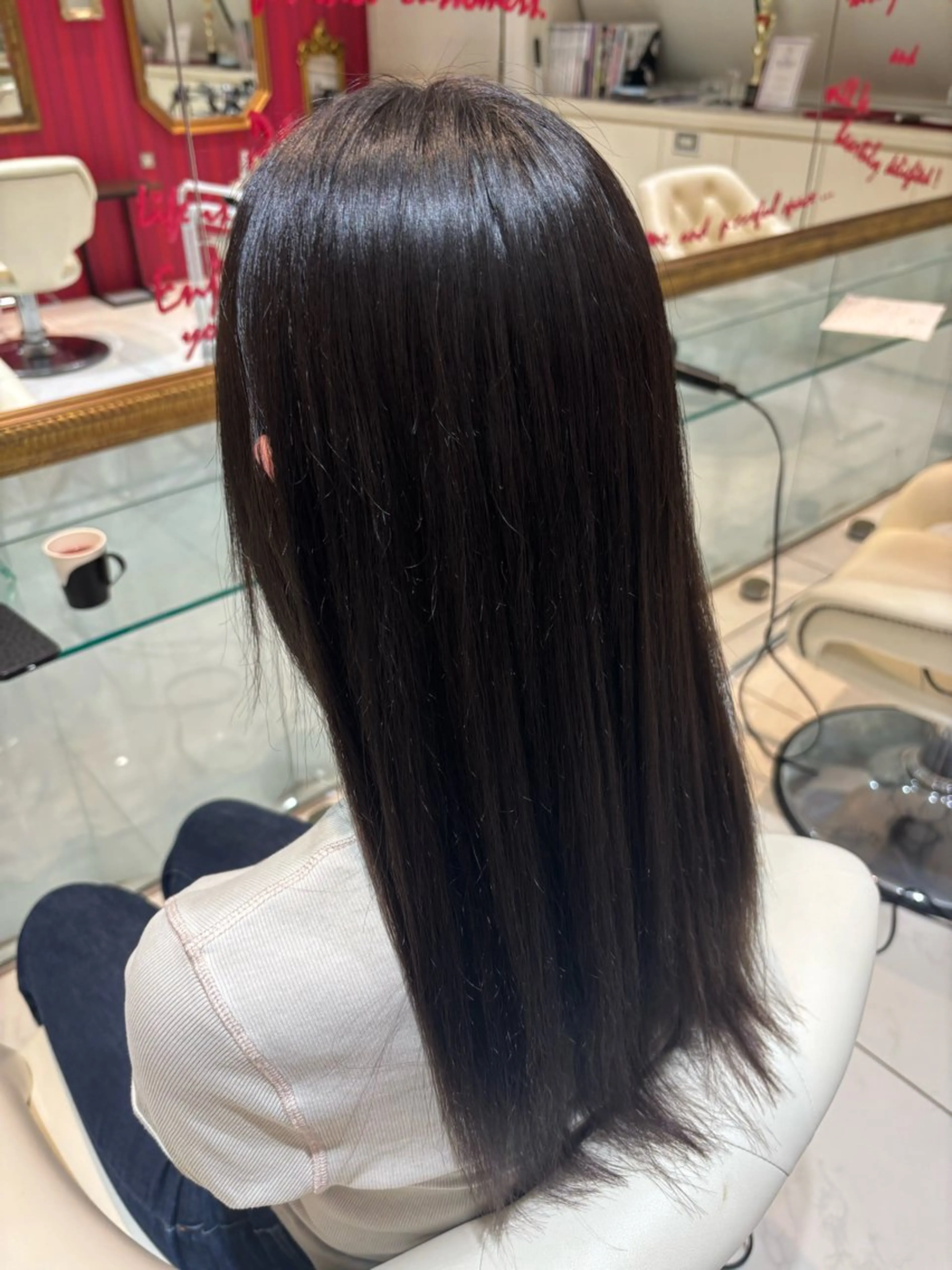 ロング 小林 花寧のヘアスタイル