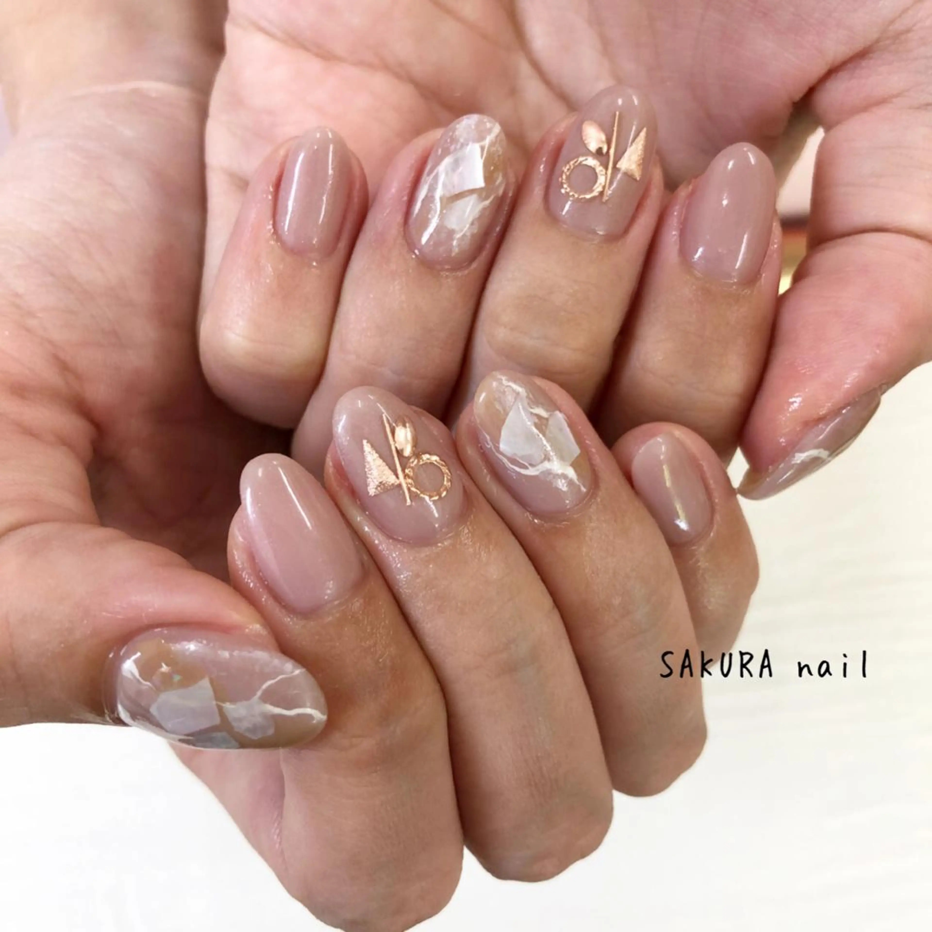 オフありハンド定額ネイルの写真