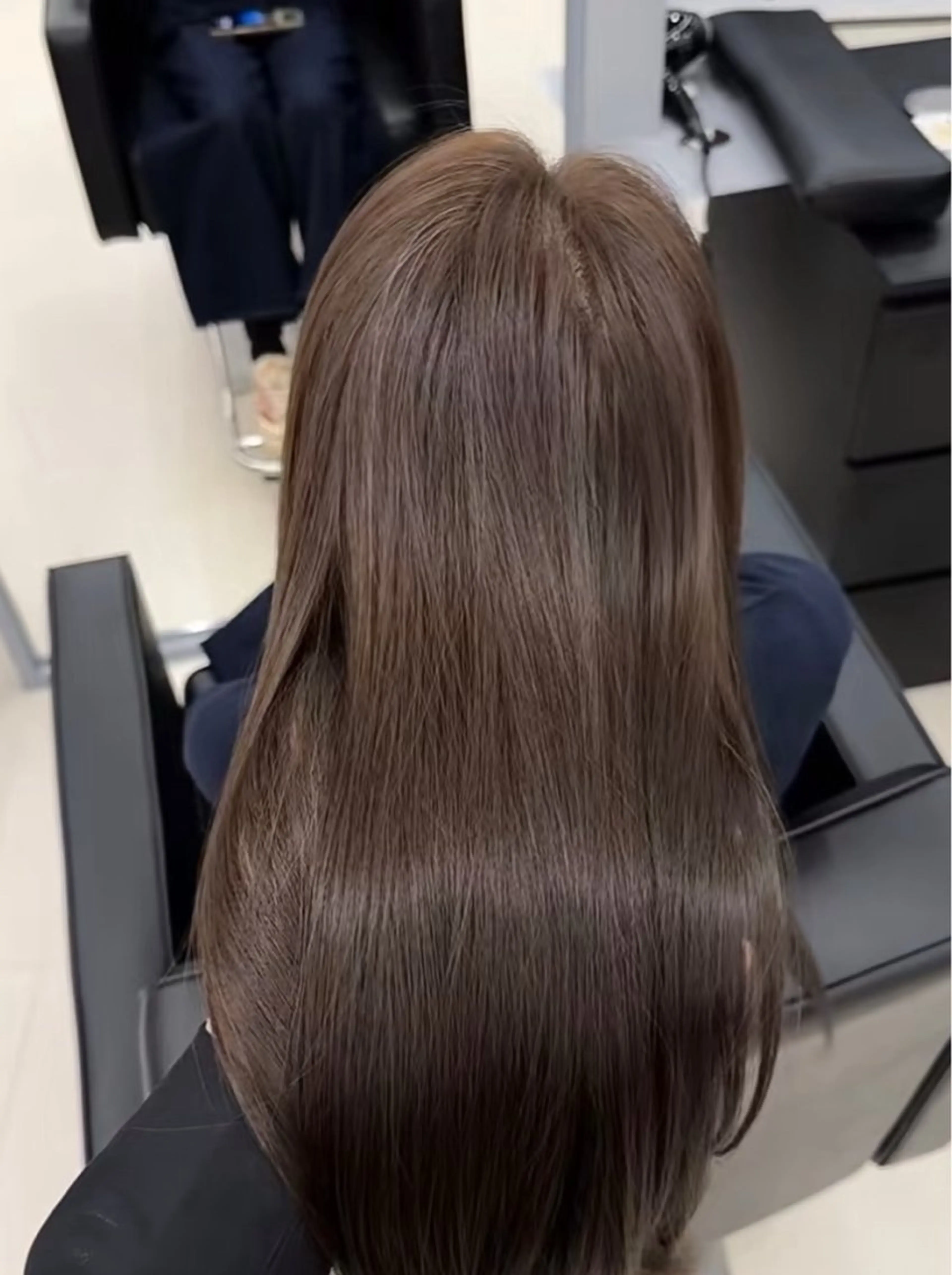 カラー ヘアカラー トリートメント 韓国風レイヤーカラー ライムのヘアスタイル