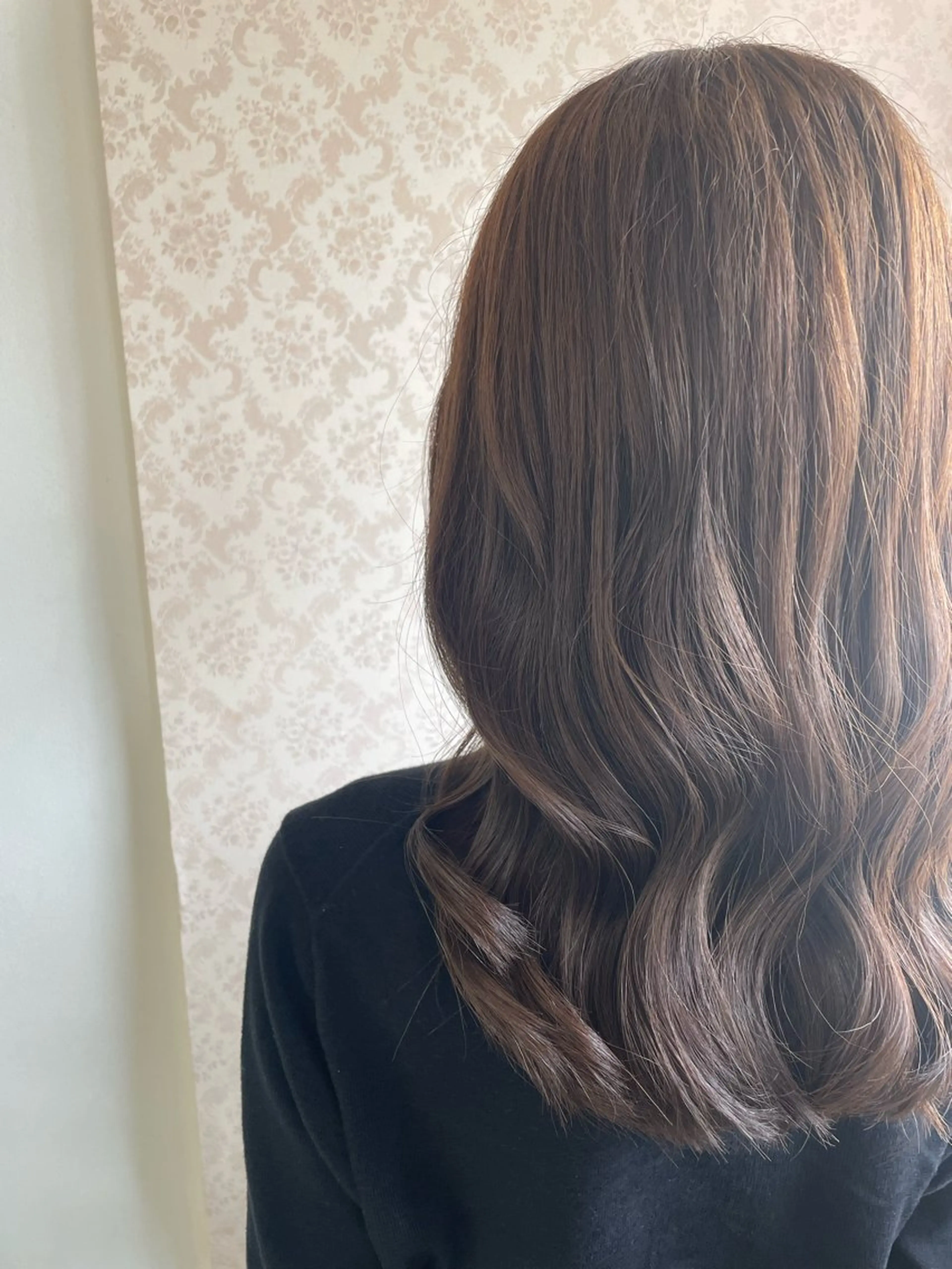 セミロング カラー ヒヨシ ルナのヘアスタイル