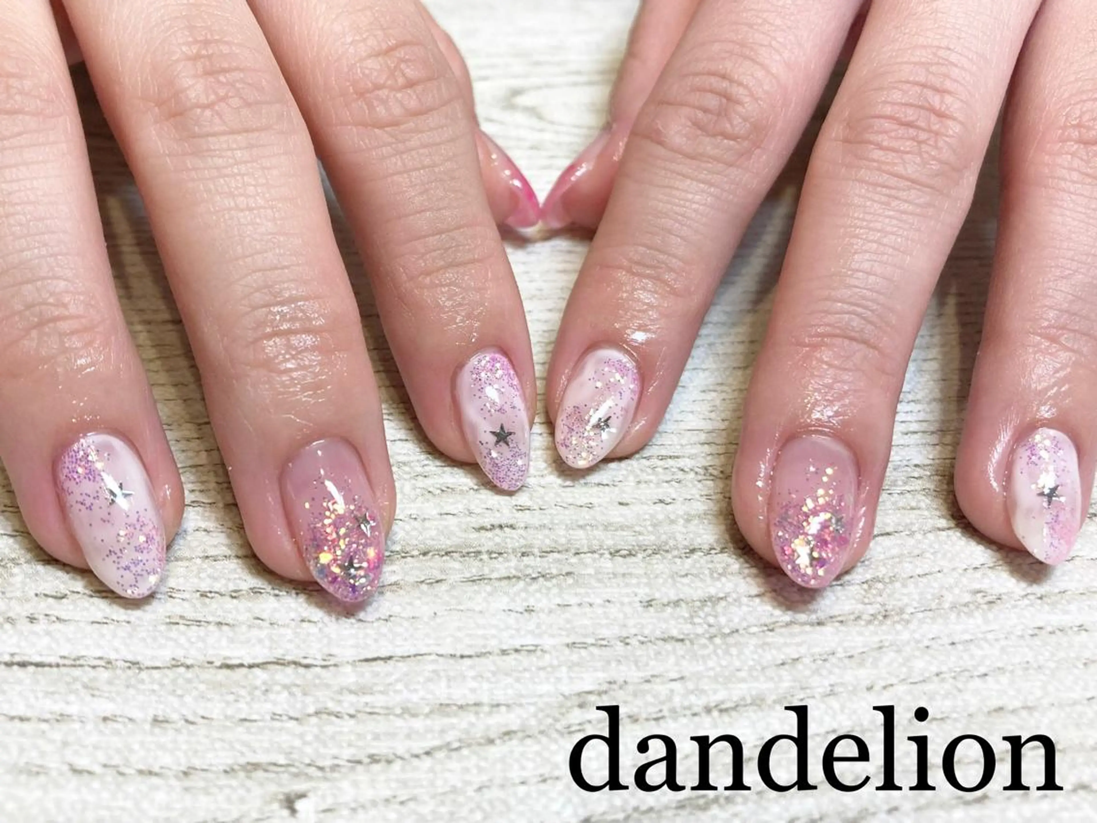 ネイル ハンドネイル ハンドケア dandelion ダンデライオンのネイルデザイン