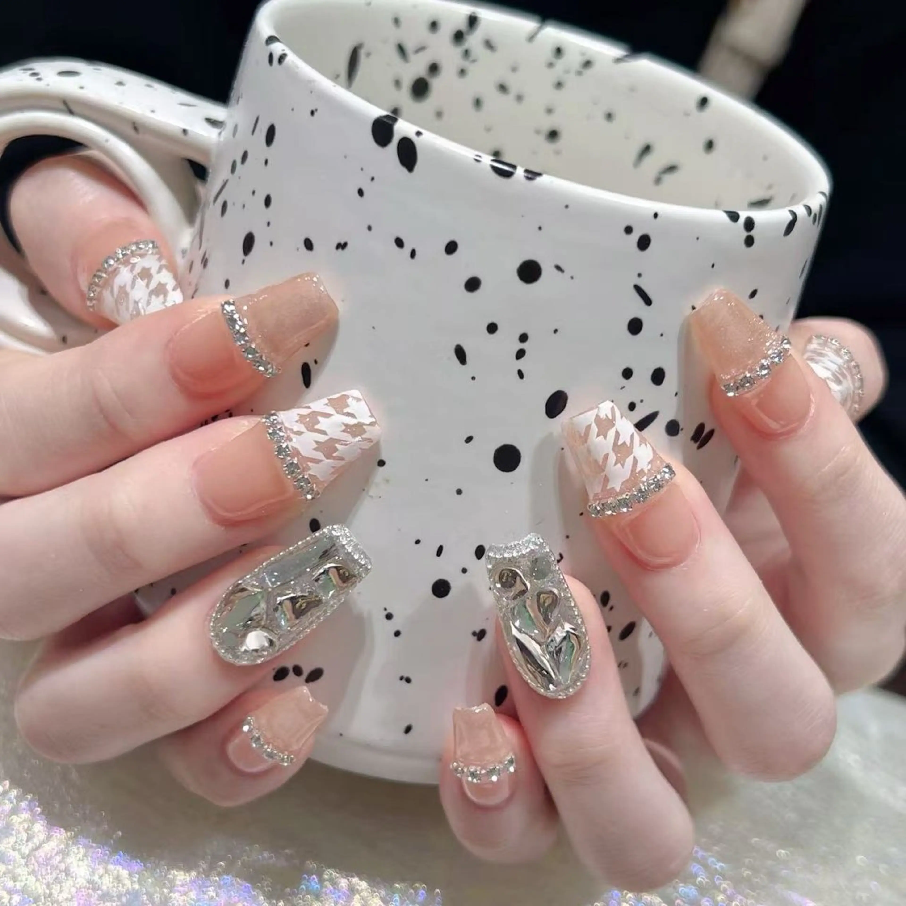 ネイル ハンドネイル Queens マオのネイルデザイン