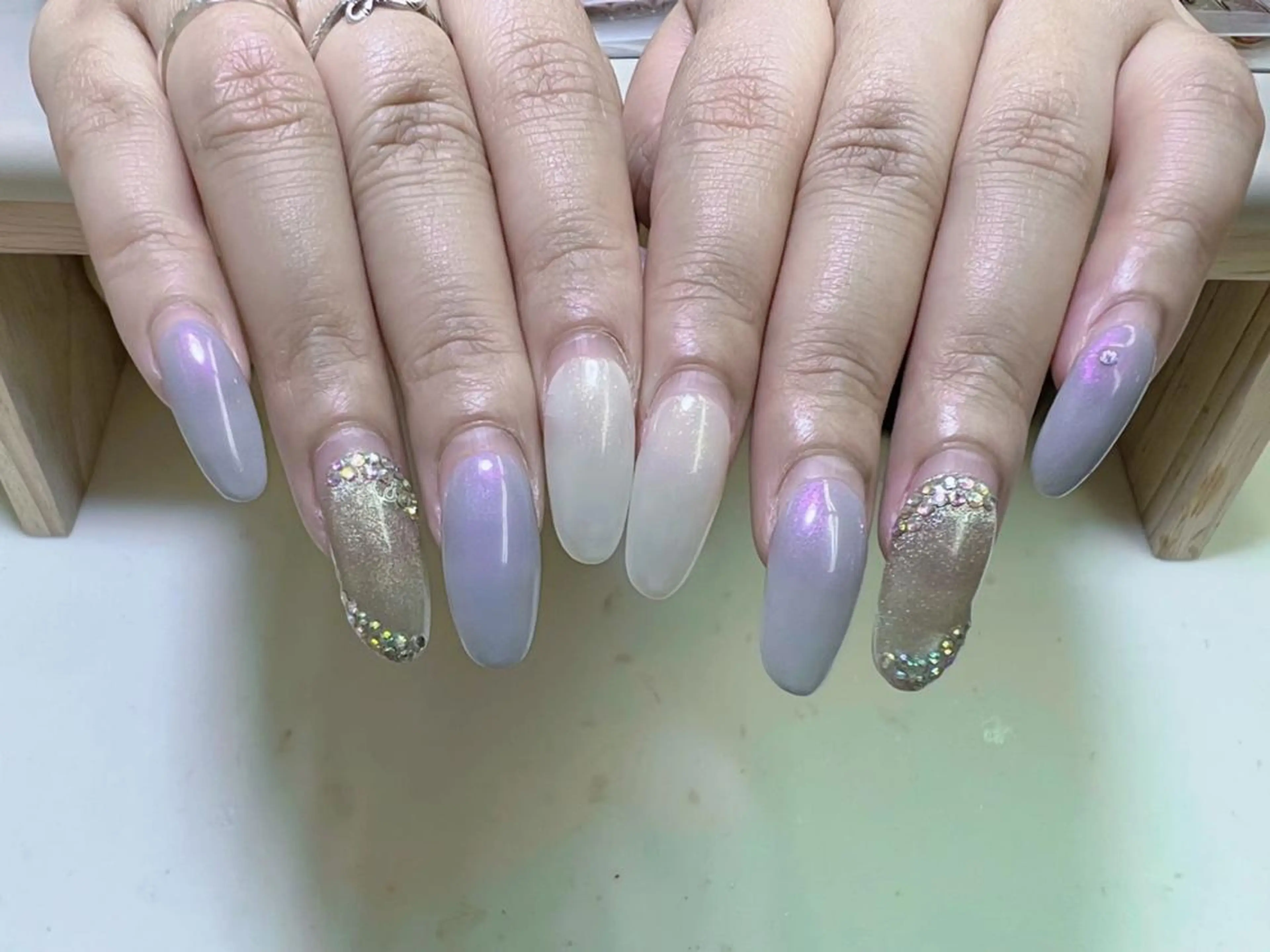 ネイル VIVIAN エイのネイルデザイン