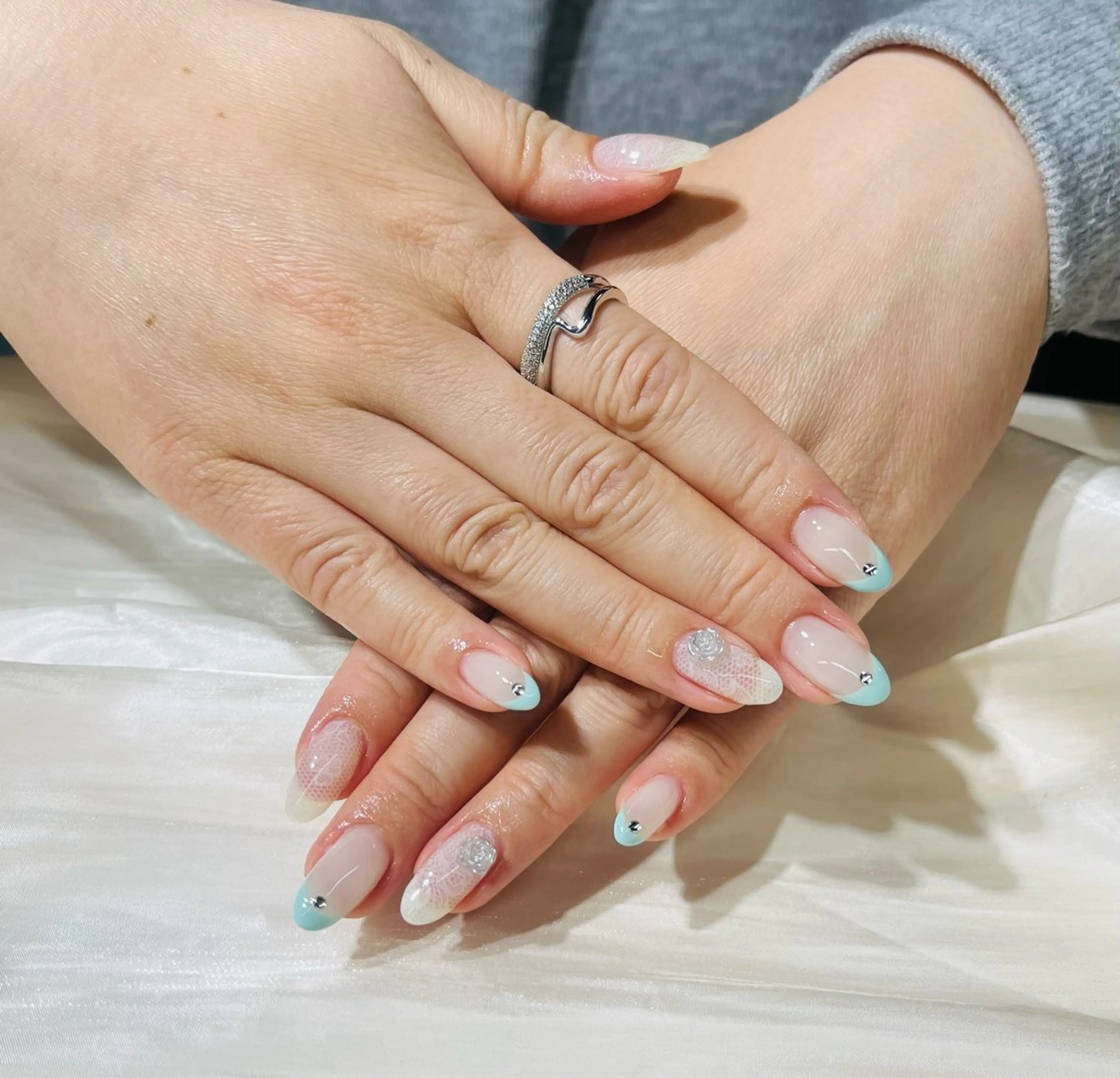 ネイル SNOW LITのネイルデザイン