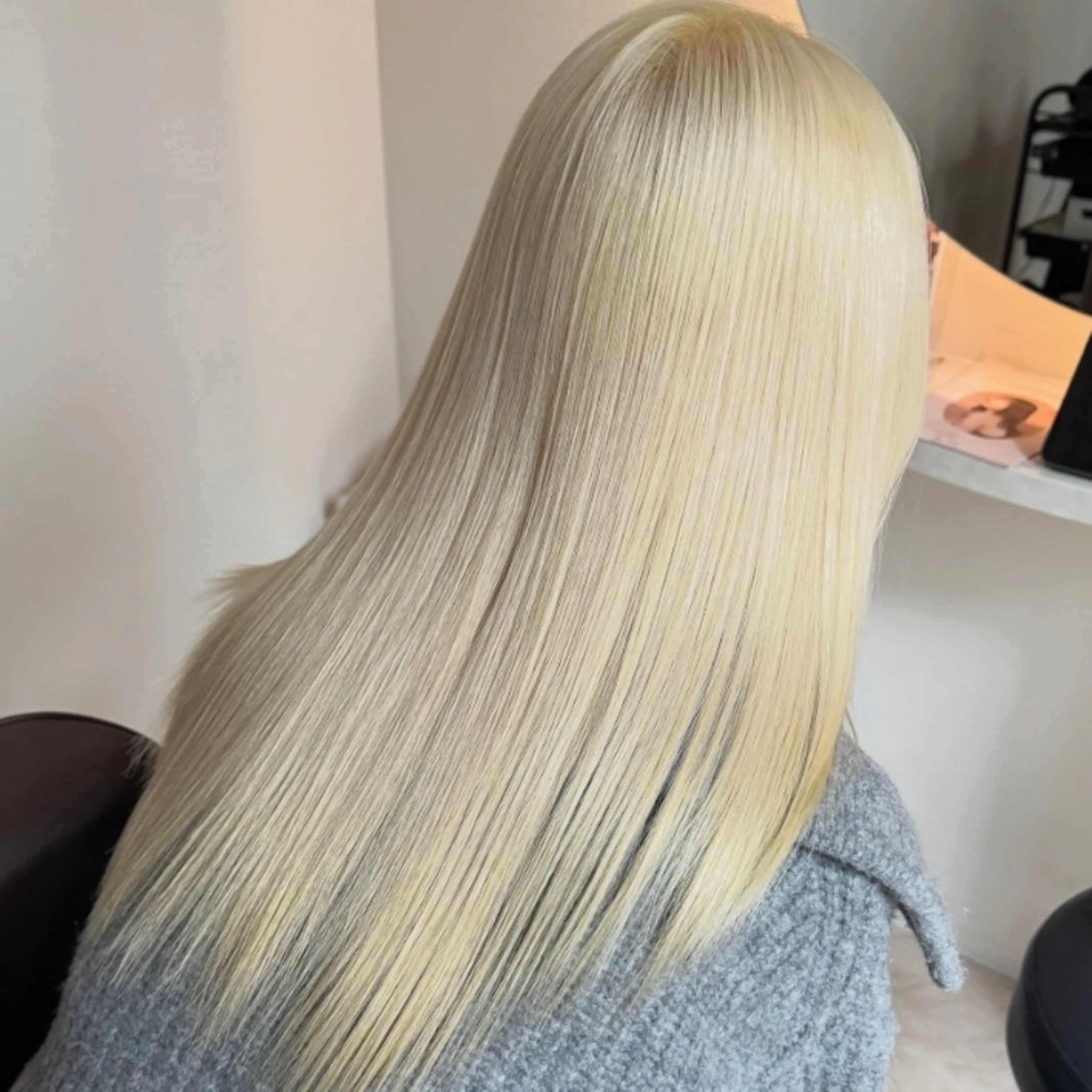 カラー ブリーチ カット ヘアカラー トリートメント iga/渋谷個室🍀 ✨艶髪ハイトーン✨のヘアスタイル