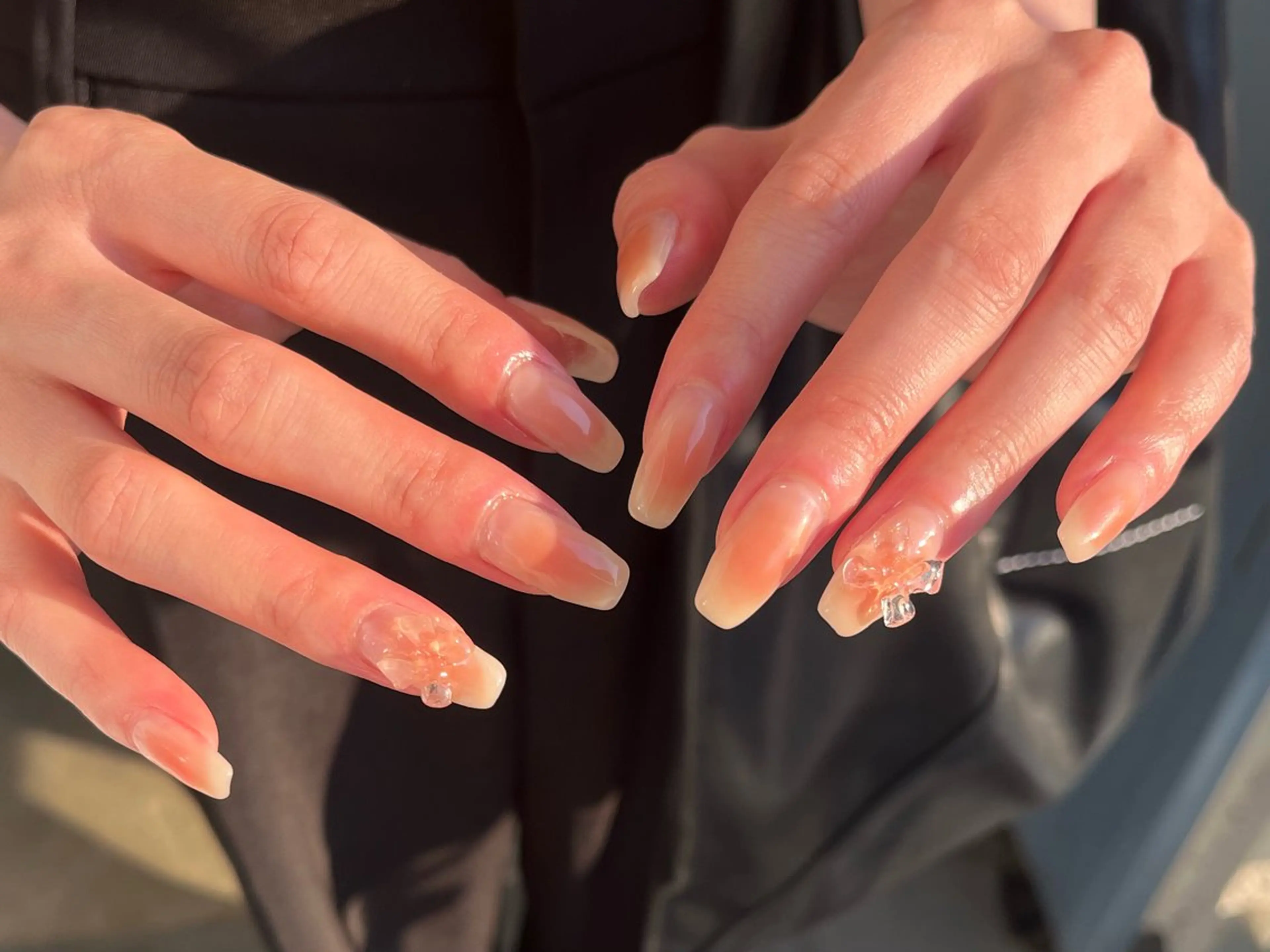 ネイル オーロラネイル ブルー チークネイル フットネイル フレンチネイル kiki nail たまプラーザのネイルデザイン