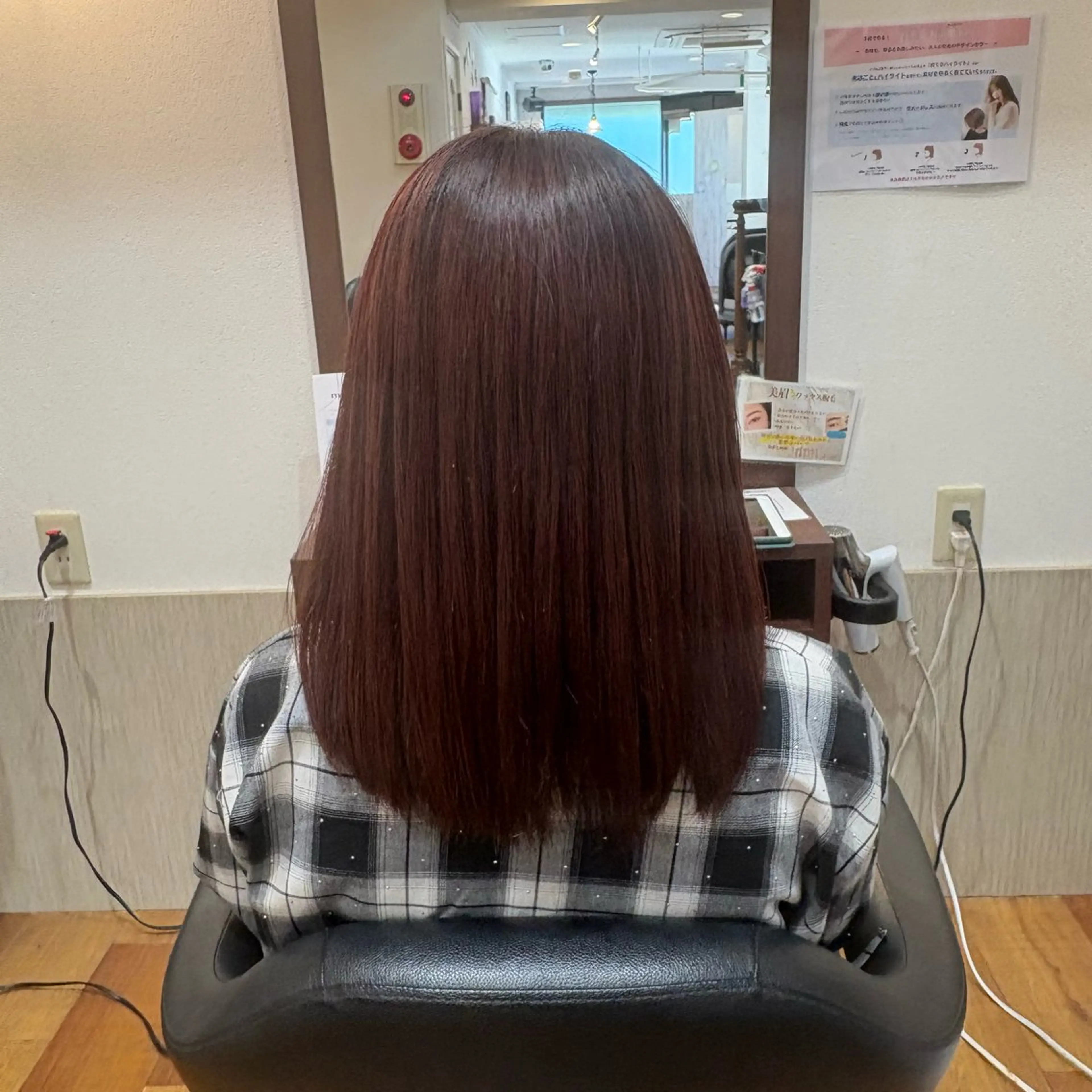 セミロング 髪質改善カラー 縮毛矯正🤍辻桃加のヘアスタイル