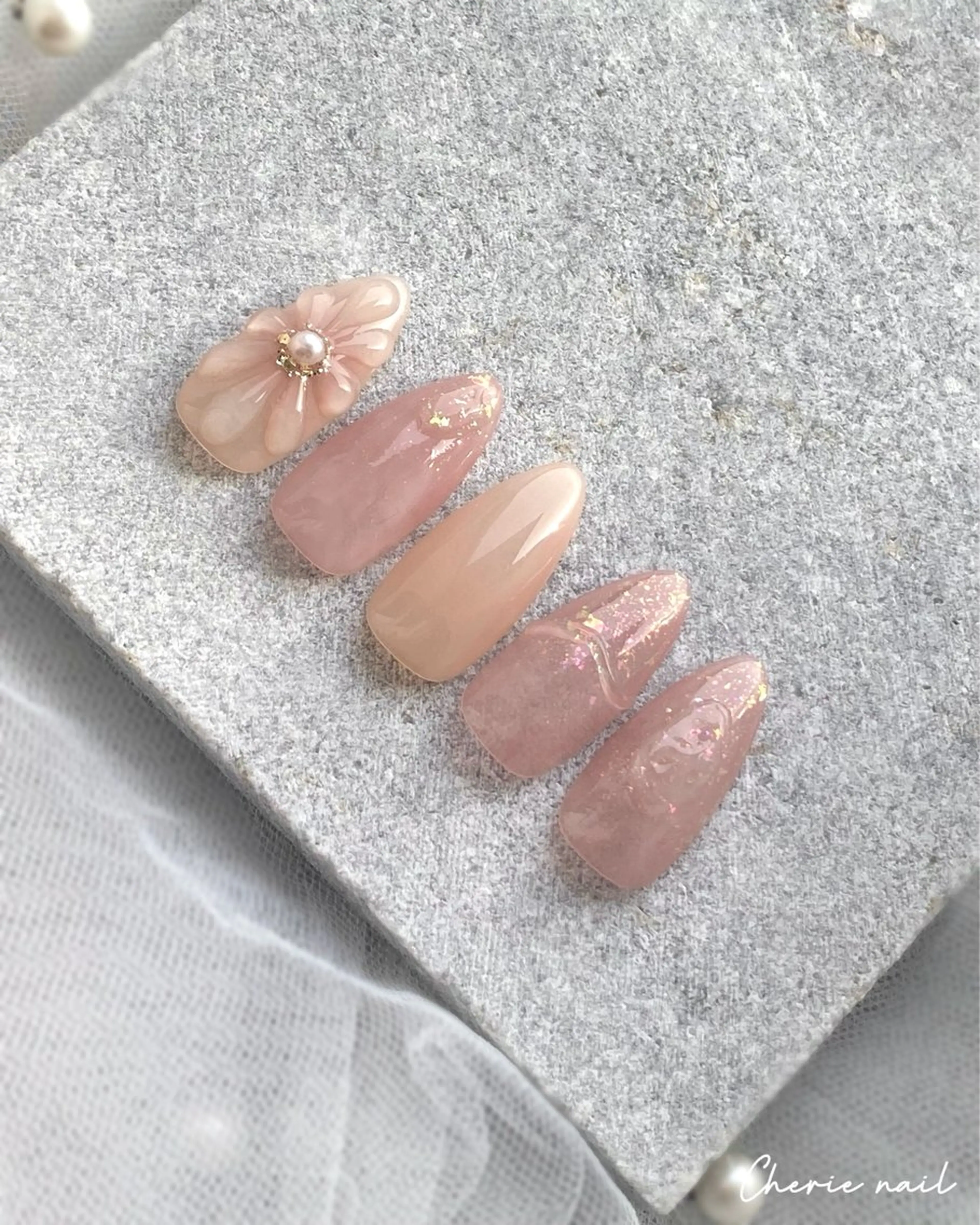 ネイル フラワーネイル ジェルネイル ニュアンスネイル ピンク ぷっくりネイル ハンドネイル Cherienail yunaのネイルデザイン