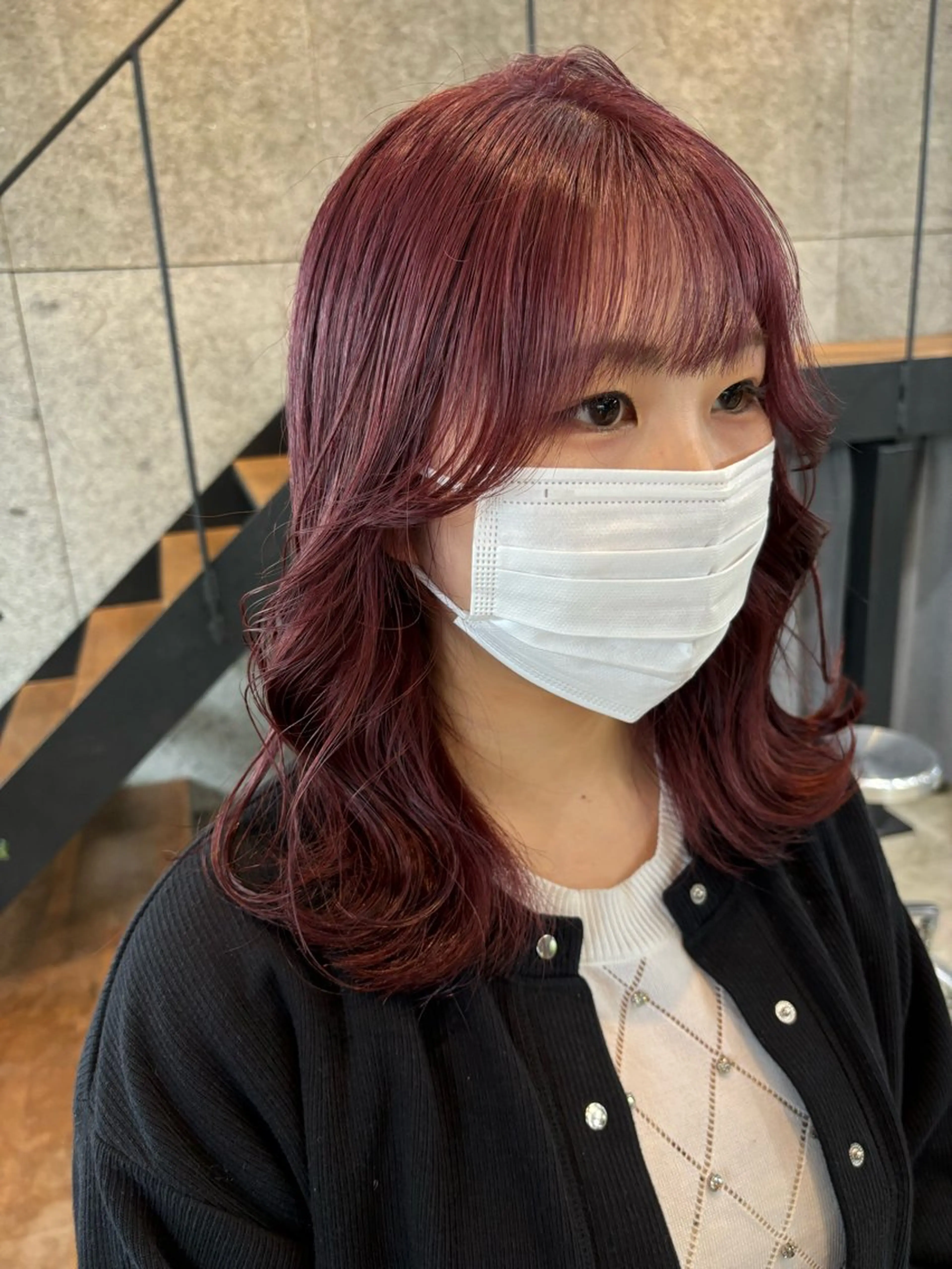 ミディアム カラー ヘアアレンジ ブリーチ カシス カット ヘアカラー トリートメント ヘッドスパ ヘアセット 押切 響　のヘアスタイル