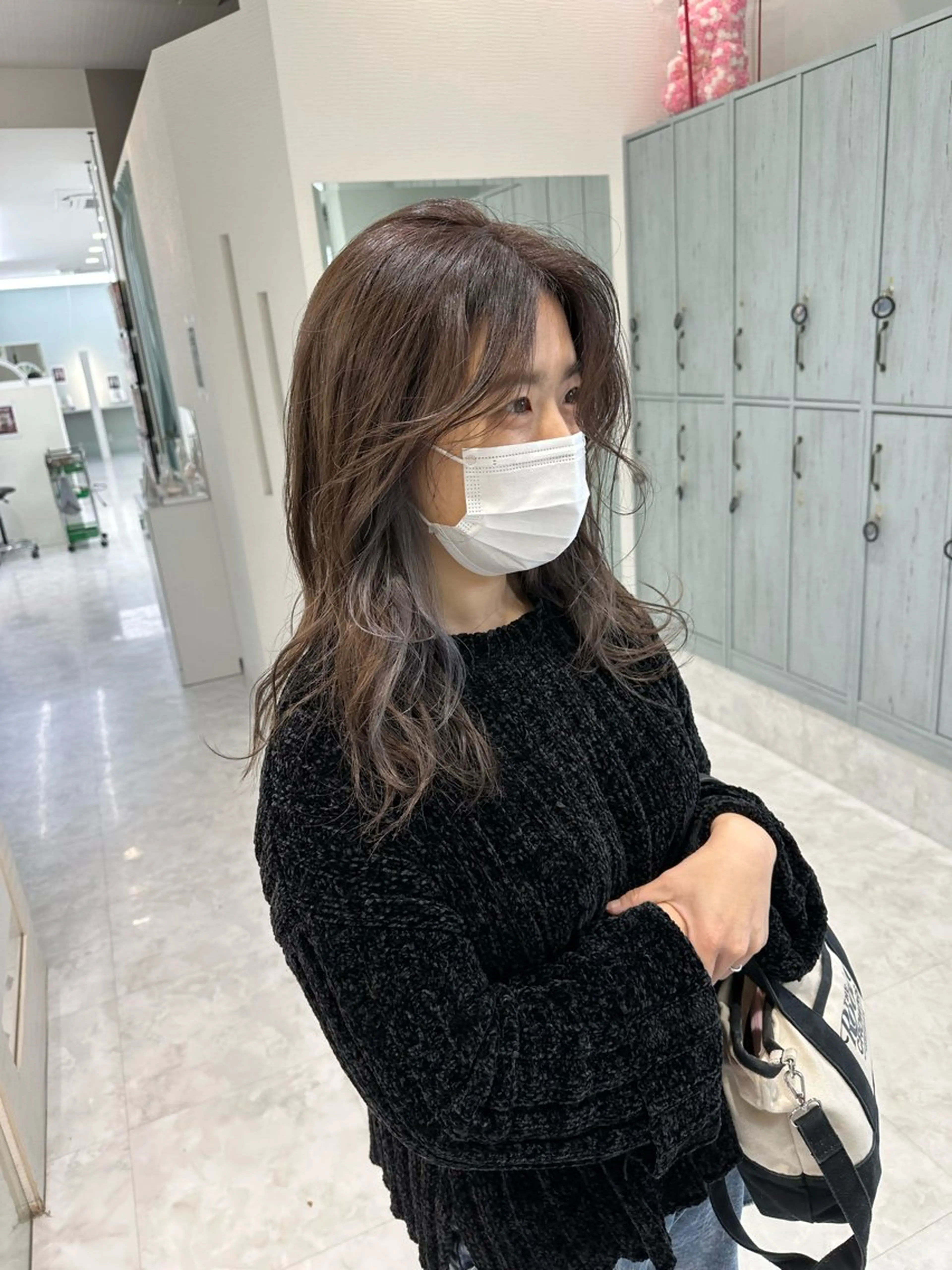 ロング カラー イヤリングカラー ヘアカラー トリートメント 中川 茜里のヘアスタイル