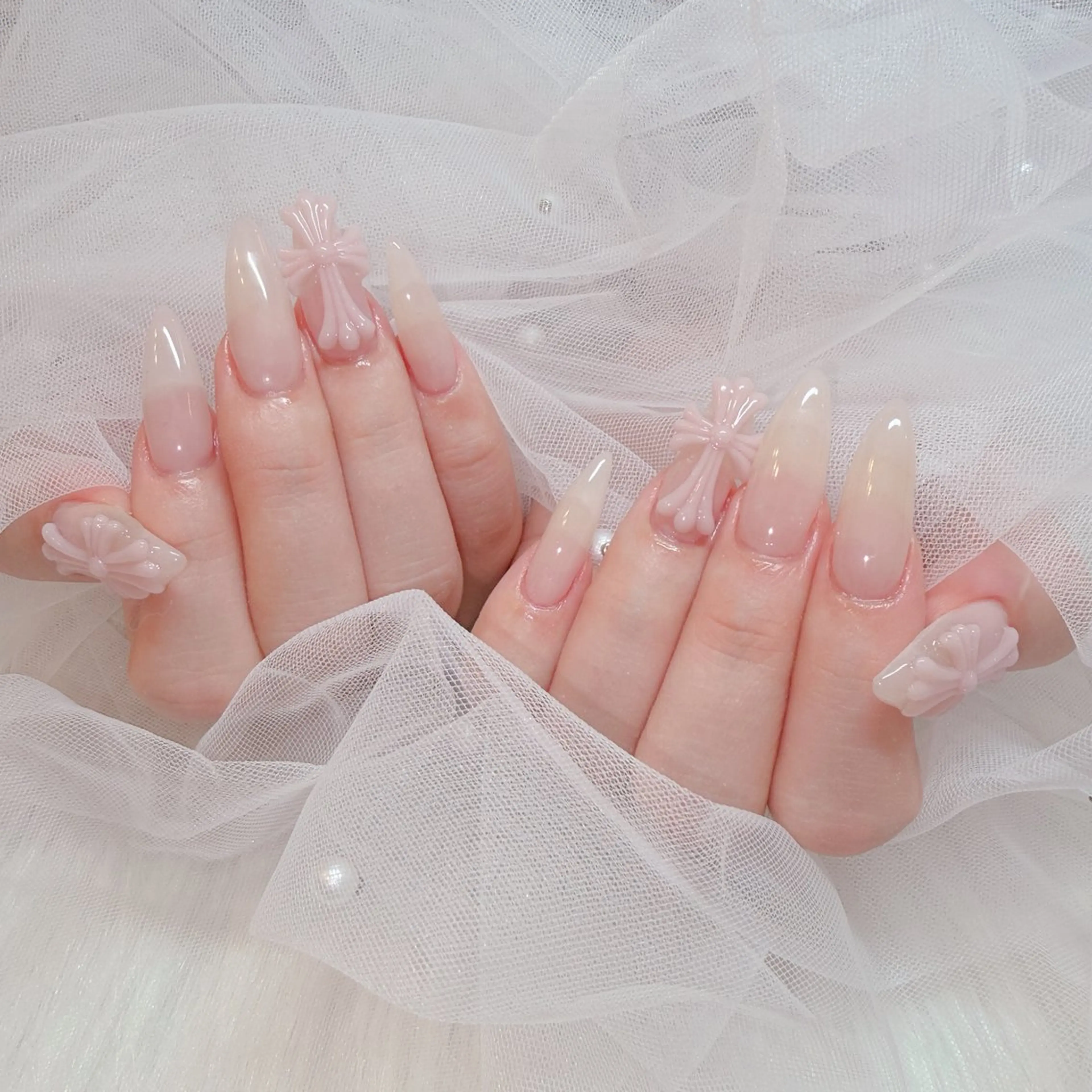 ネイル ワンカラーネイル ネイルチップ ラクロレ ハナ︎🌼のネイルデザイン