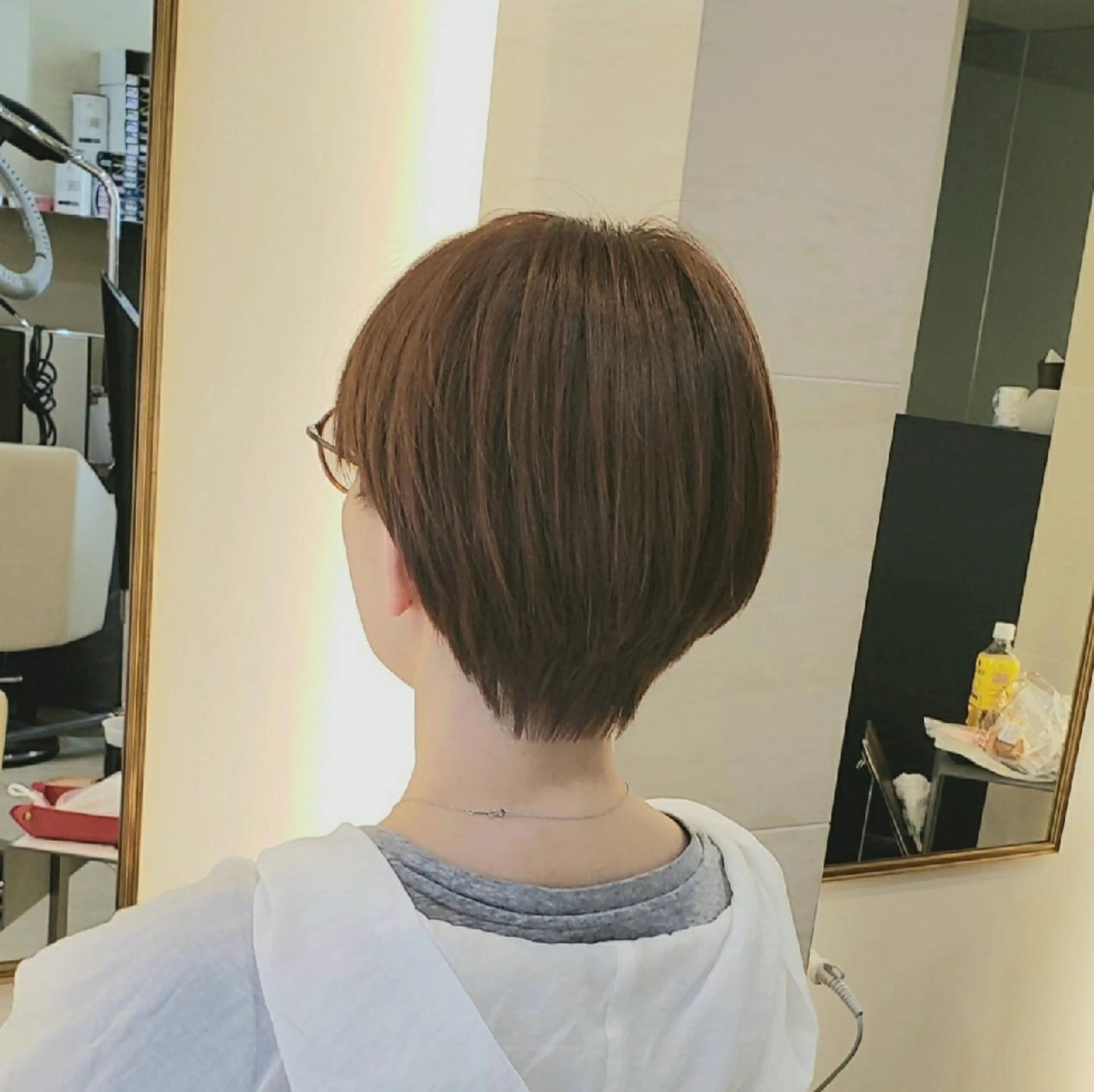 似合わせカット✂️+リタッチカラー(根元の新生毛のみ)👱の写真