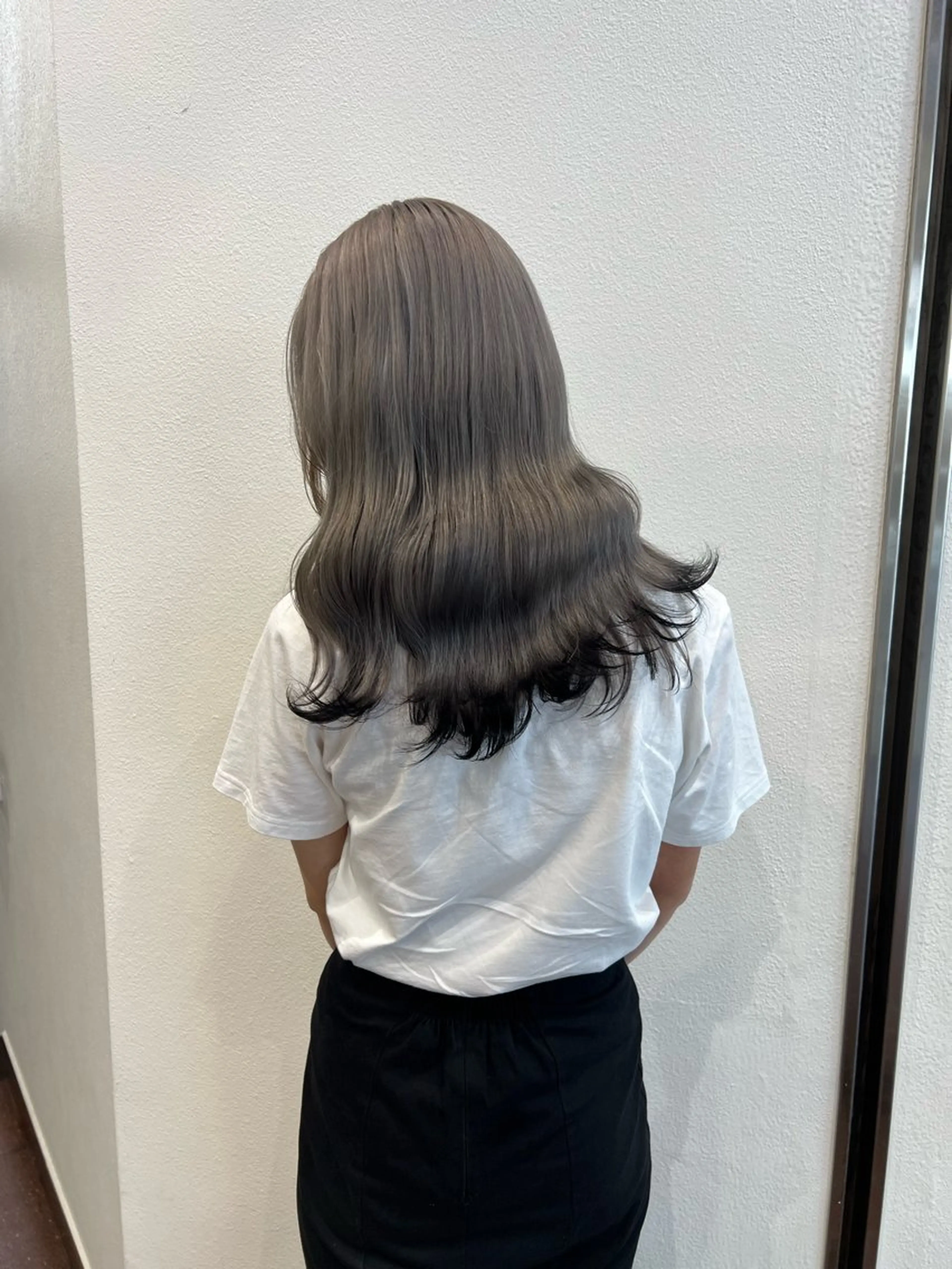 ミディアム カラー レイヤーカット/ miranのヘアスタイル