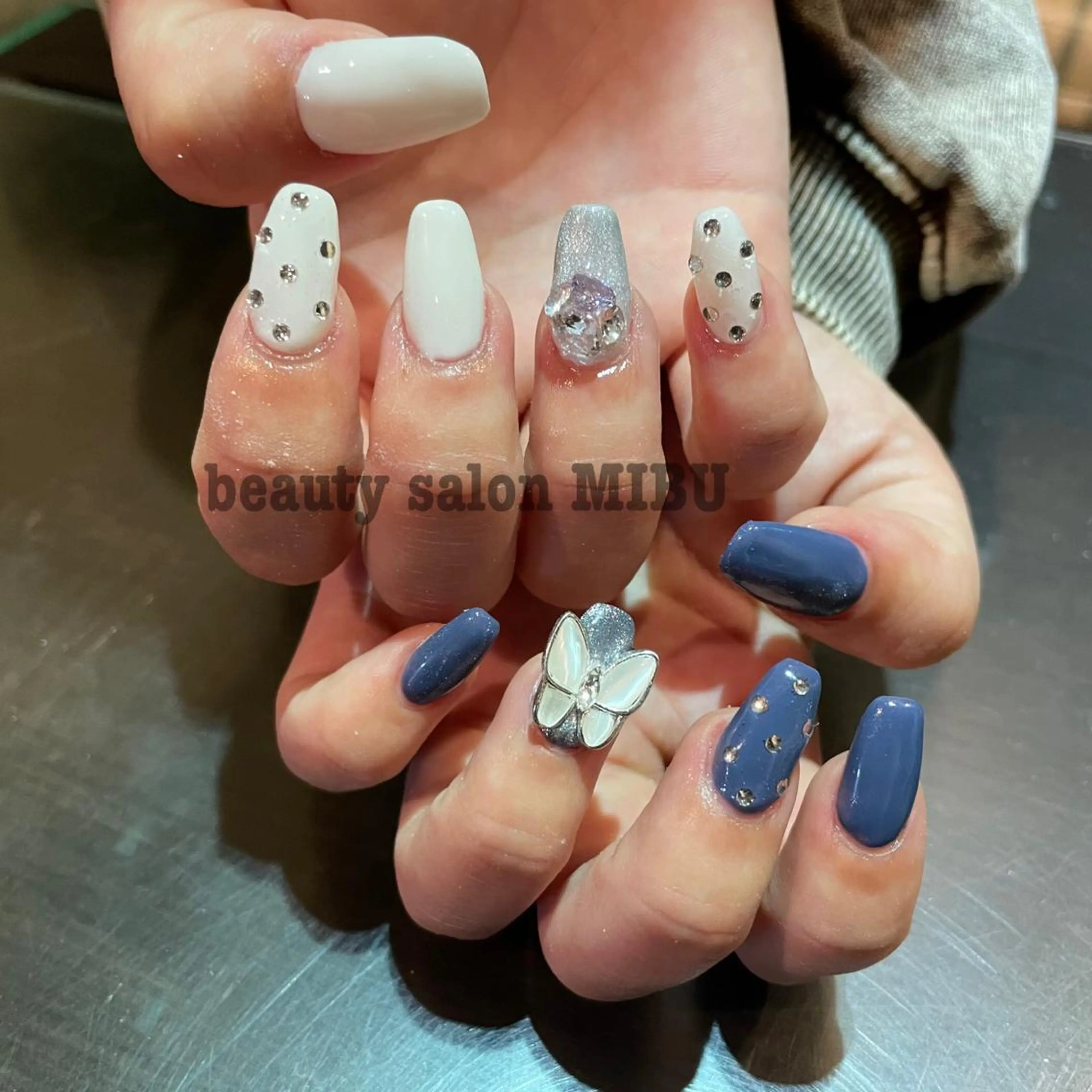 ネイル フットネイル Sunny.Roa nail💅のネイルデザイン