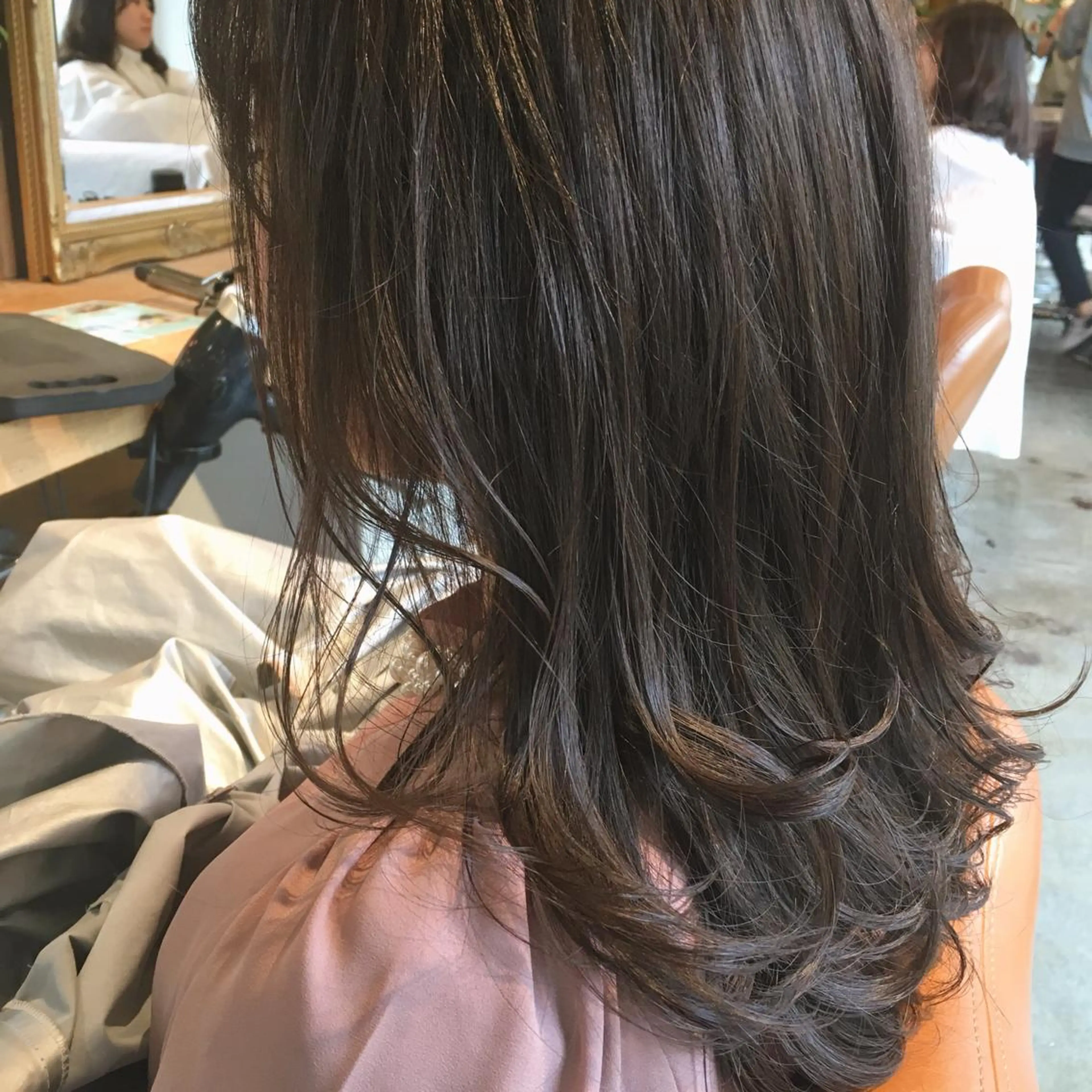 ミディアム カラー パーマ 銀座🤍ボブ/ ミディアム/佐野夢美のヘアスタイル