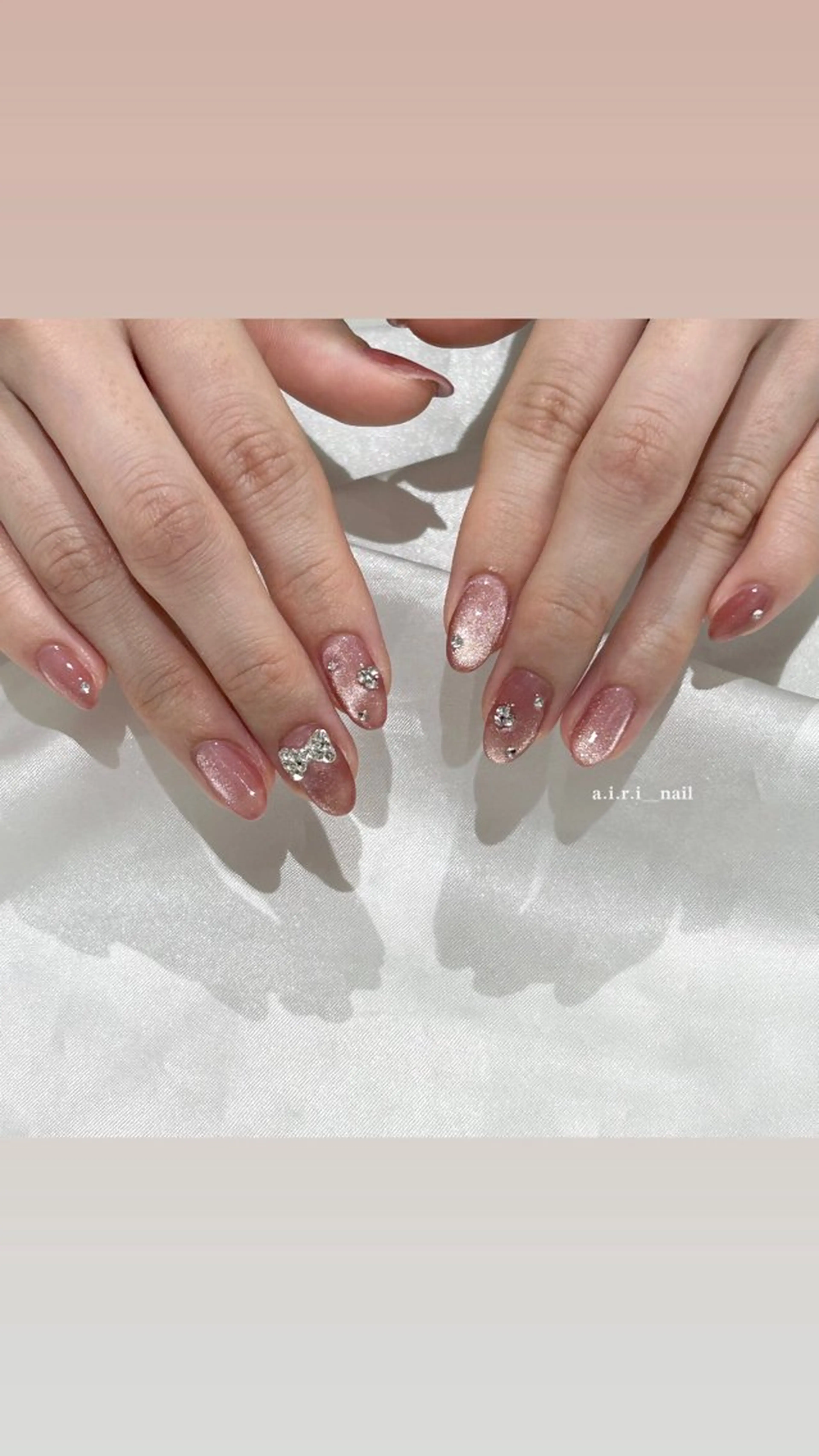 ネイル ジェルネイル 韓国ネイル マグネットネイル パラジェル ピンク ハンドネイル 𝗮𝗶𝗿𝗶 🌙のネイルデザイン