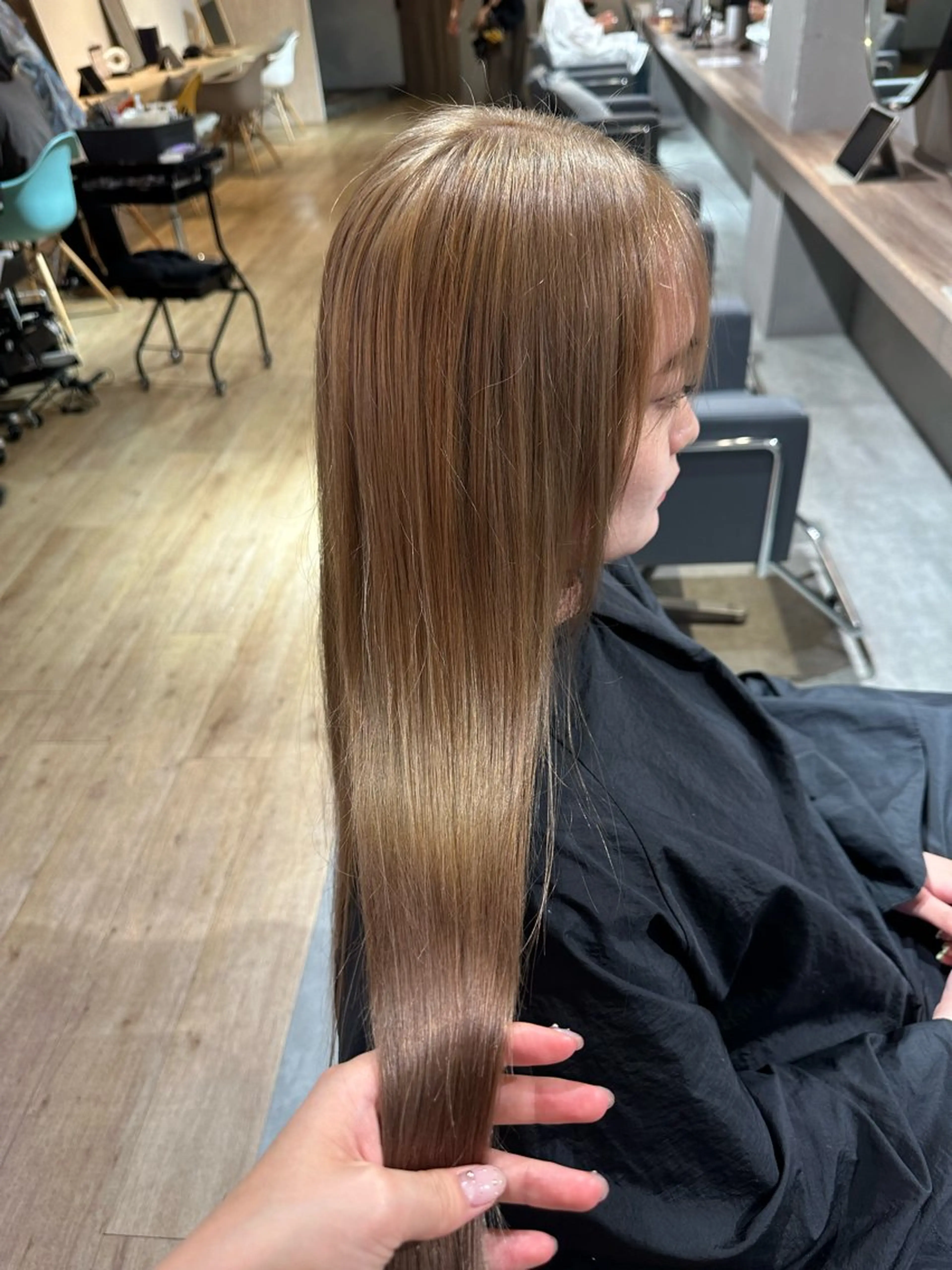 ロング カラー ヘアカラー 美髪・シールエクステ ホソタニリョウコのヘアスタイル