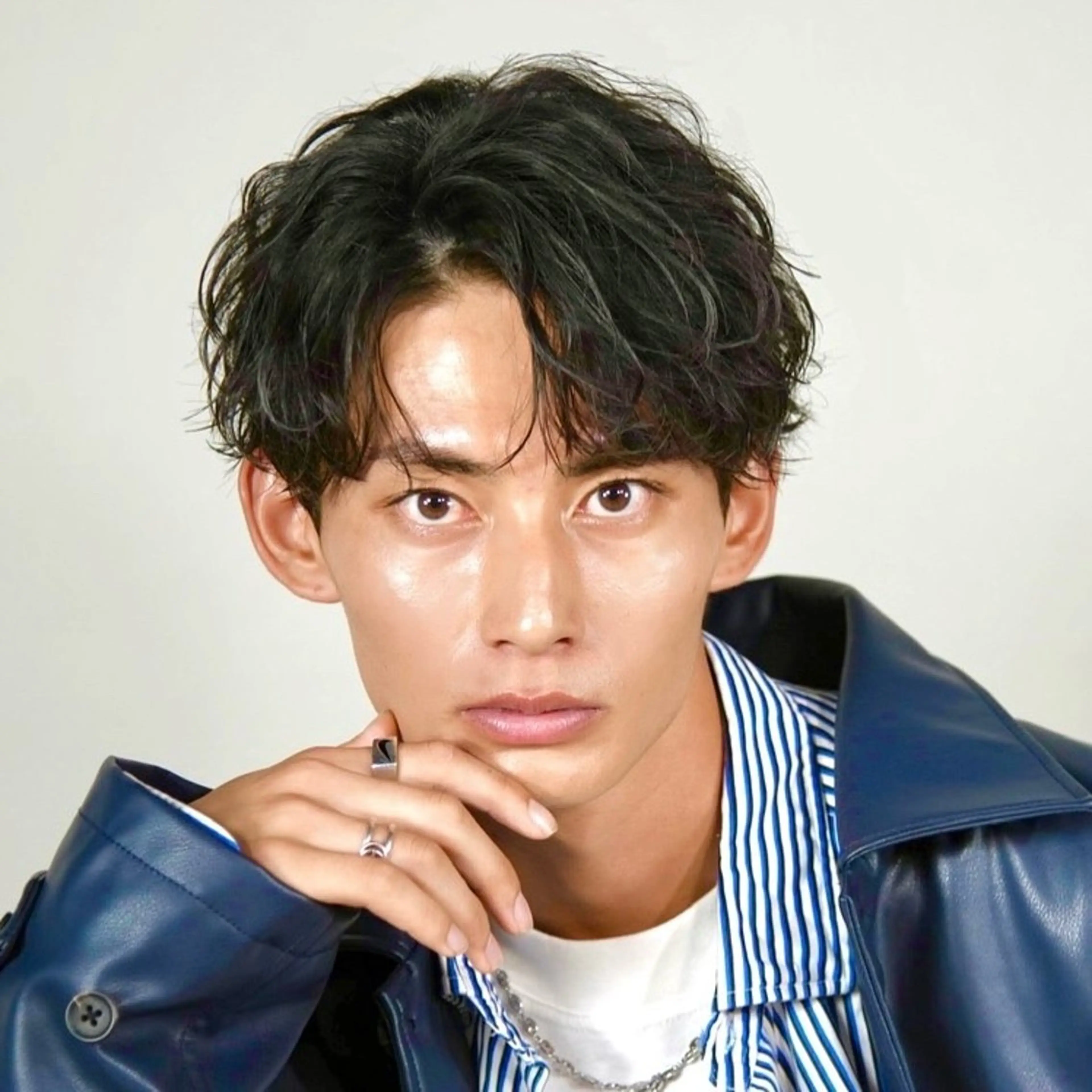 カラー メンズ ヘアカラー 🫧ハイトーン 🌈透明感☘️らいのヘアスタイル