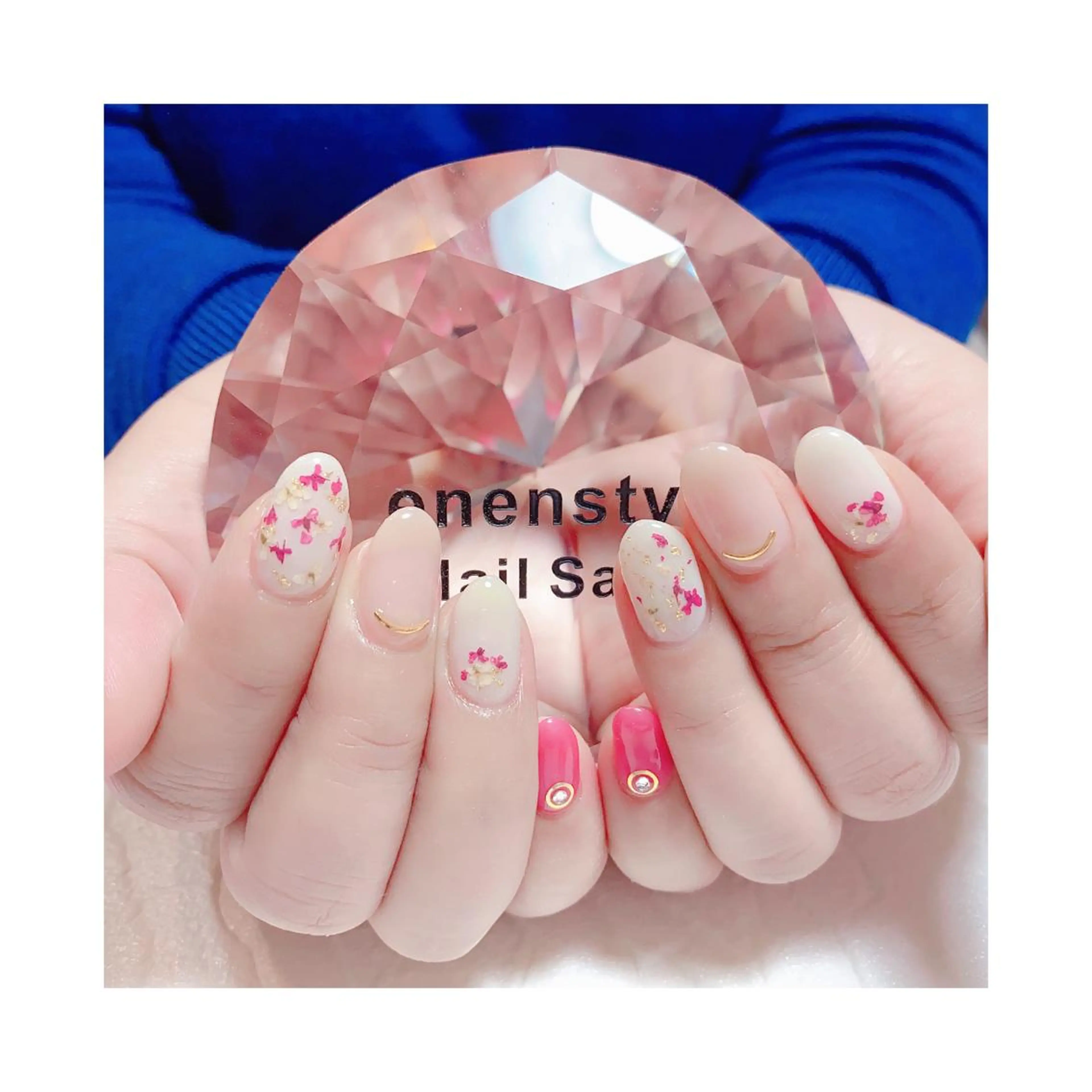 ショート ネイル ジェルネイル ニュアンスネイル オフィスネイル ワンカラーネイル パラジェル ハンドネイル 👑enen style👑のネイルデザイン