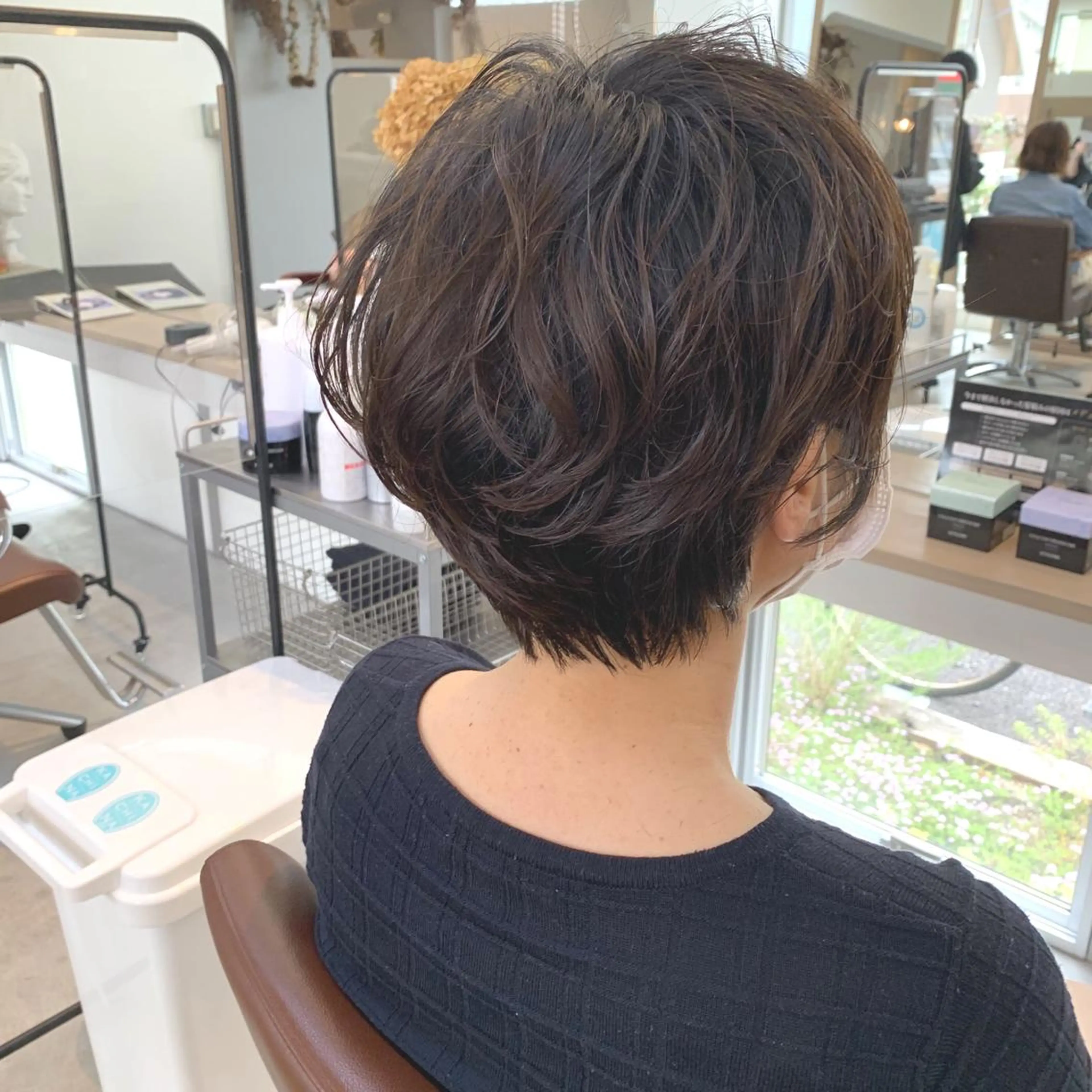 ショート カット パーマ 綿貫 美雪のヘアスタイル