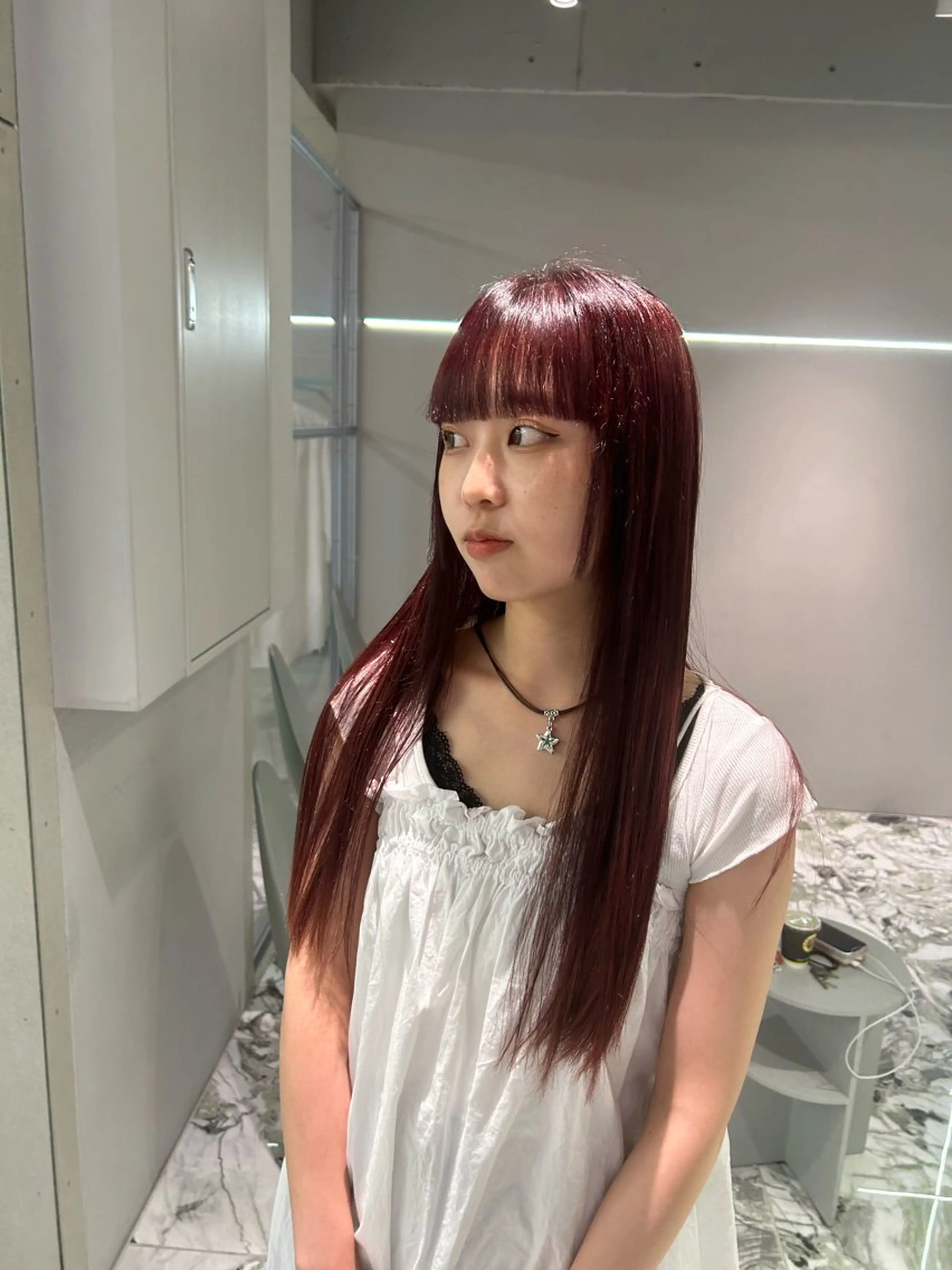 ロング カラー ヘアアレンジ 寺澤 花梨のヘアスタイル