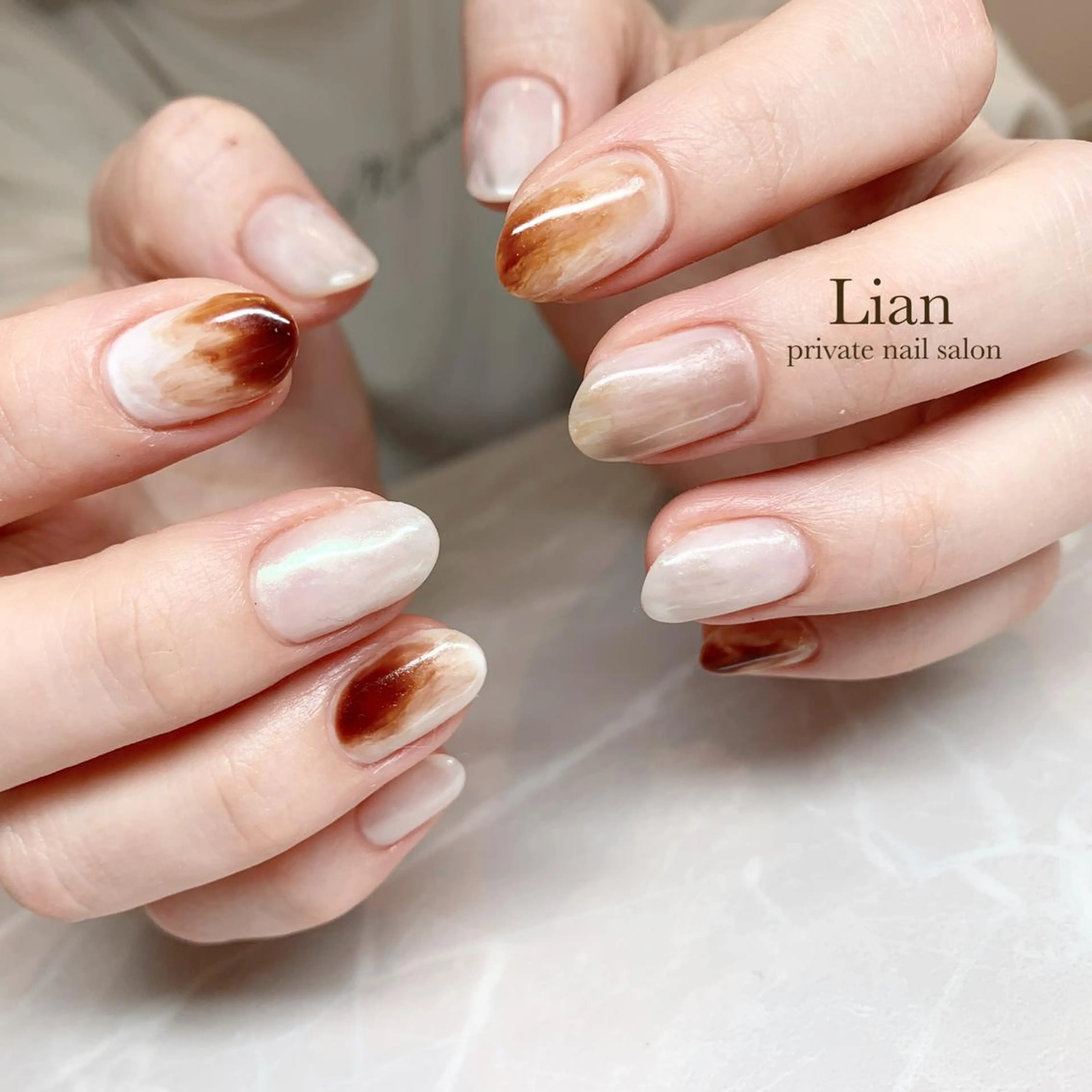 ネイル ブラウン 持ち込み ニュアンスネイル nailsalon Lenoaのネイルデザイン