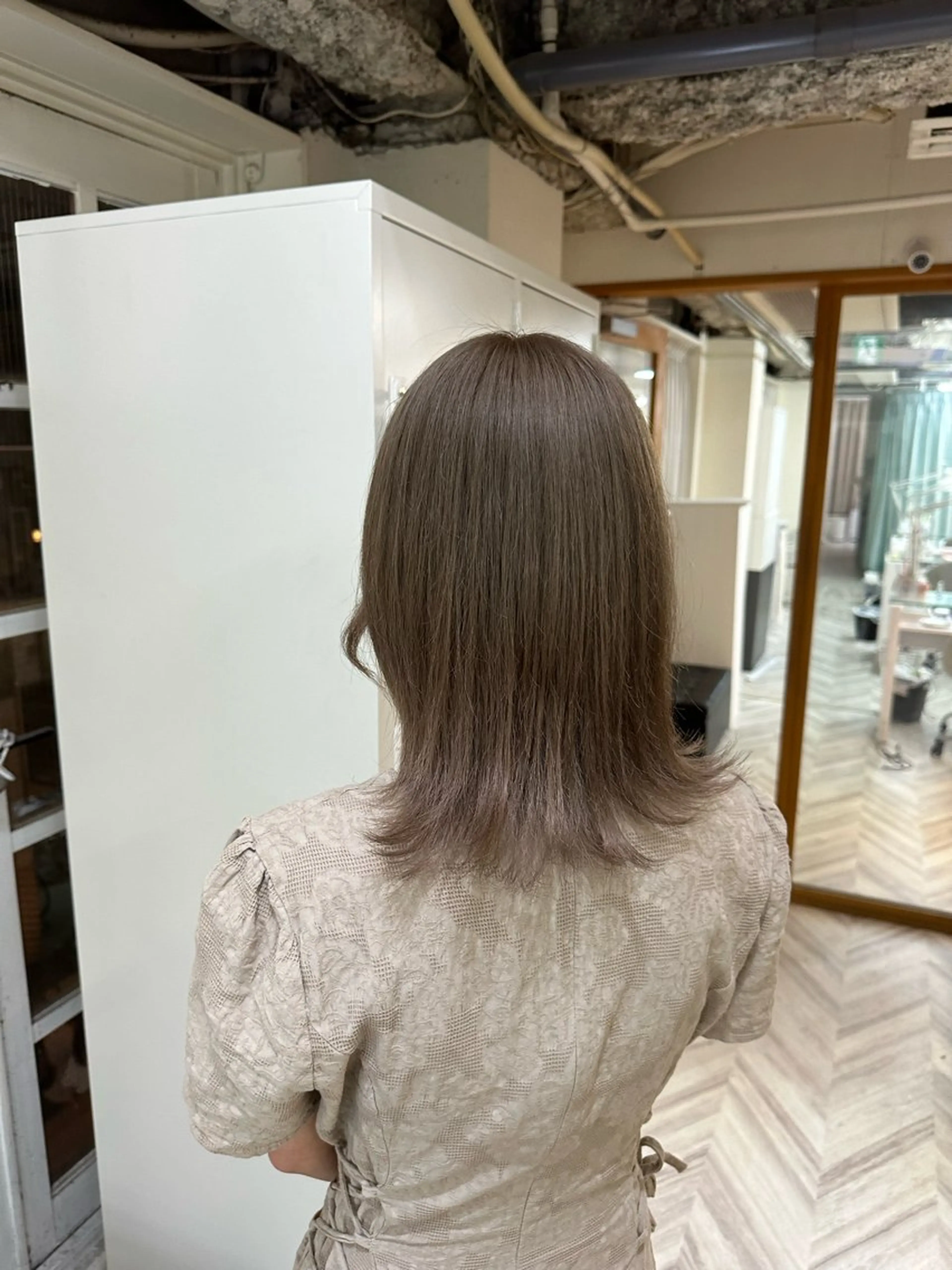 ミディアム ヘアカラー 韓国ヘア×ハイトーン AYA💫のヘアスタイル