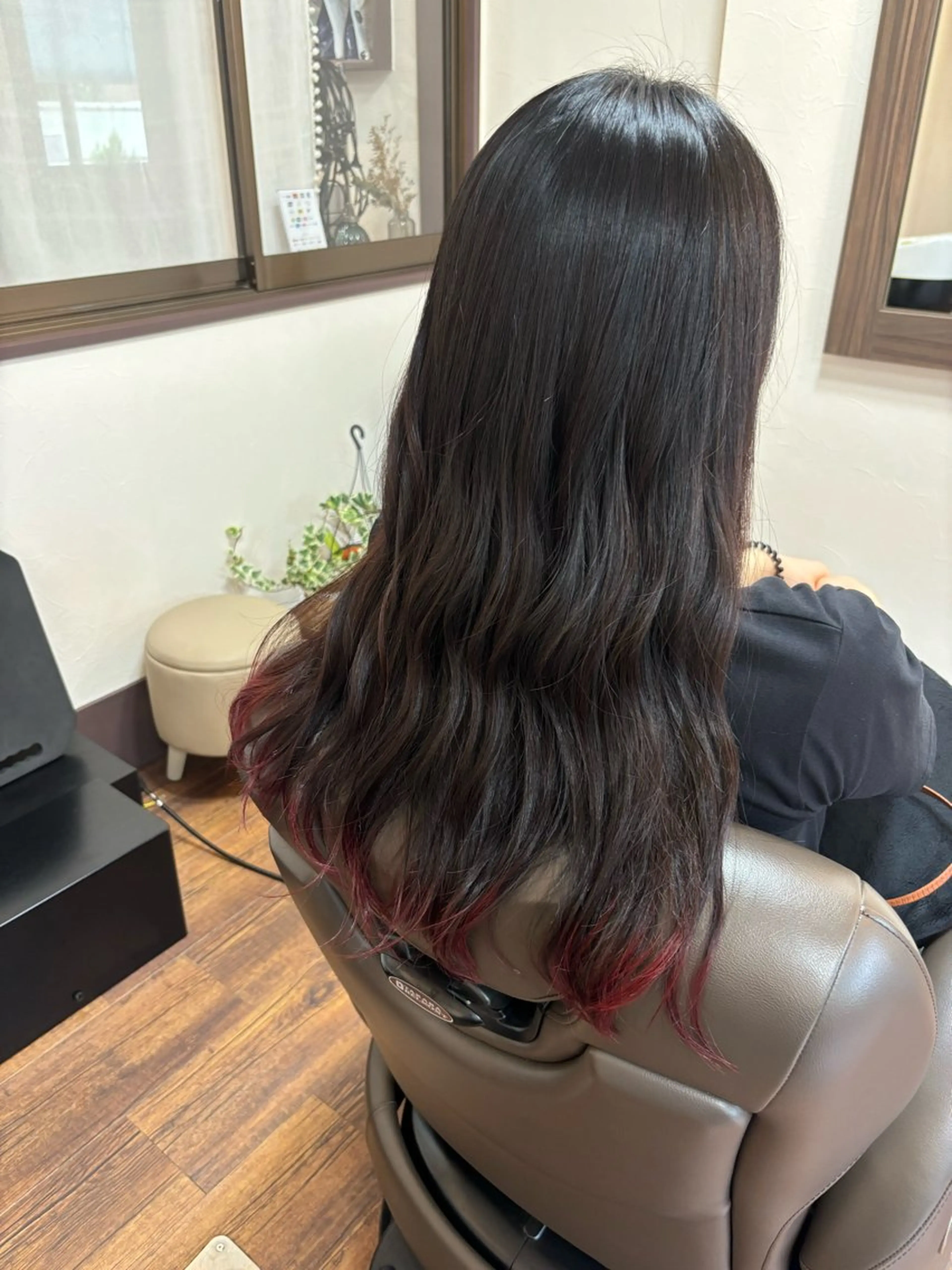 ロング 池岡 洋子のヘアスタイル