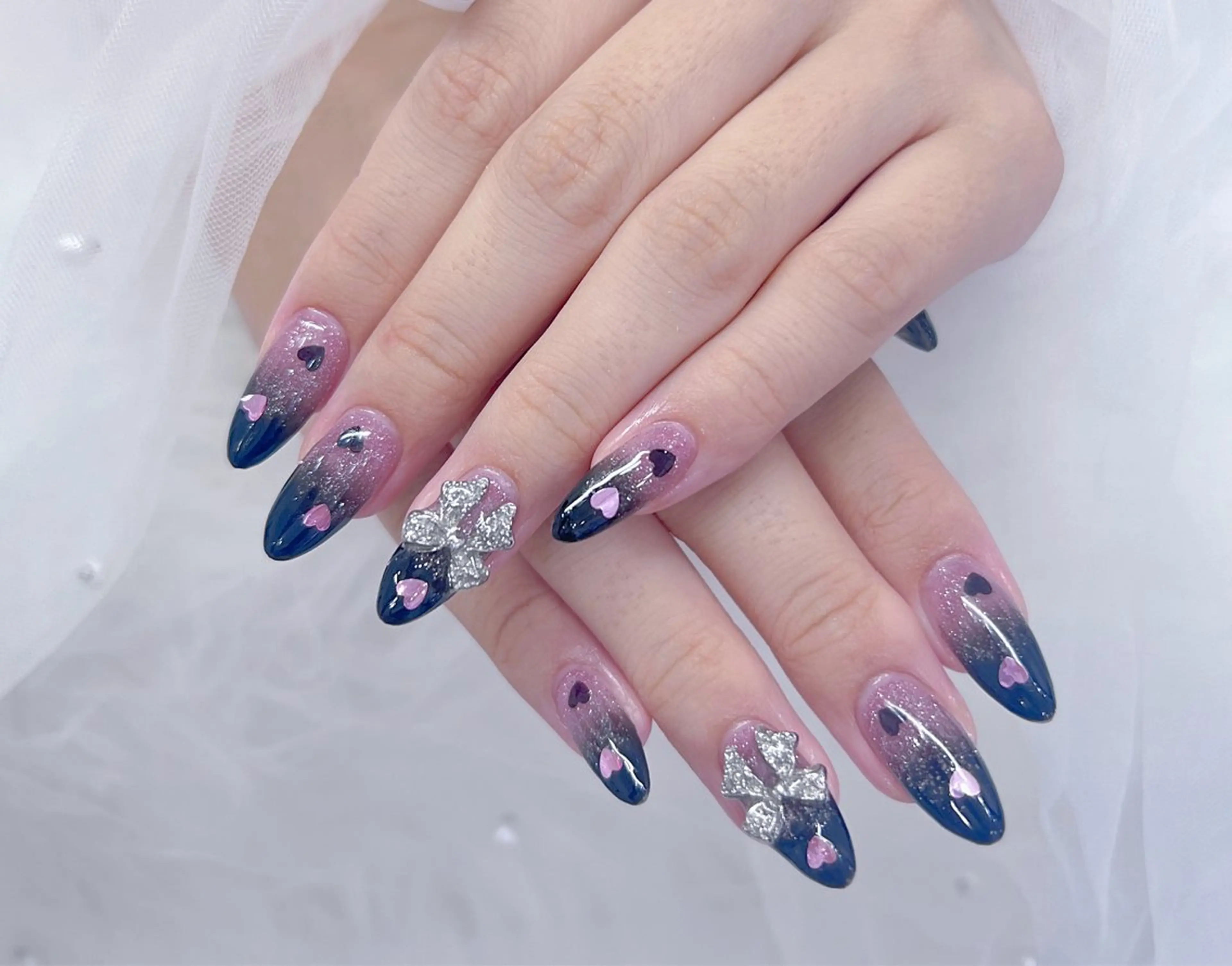 ネイル アートネイル オーロラネイル チークネイル 長さ出し フットネイル Miya _nailのネイルデザイン