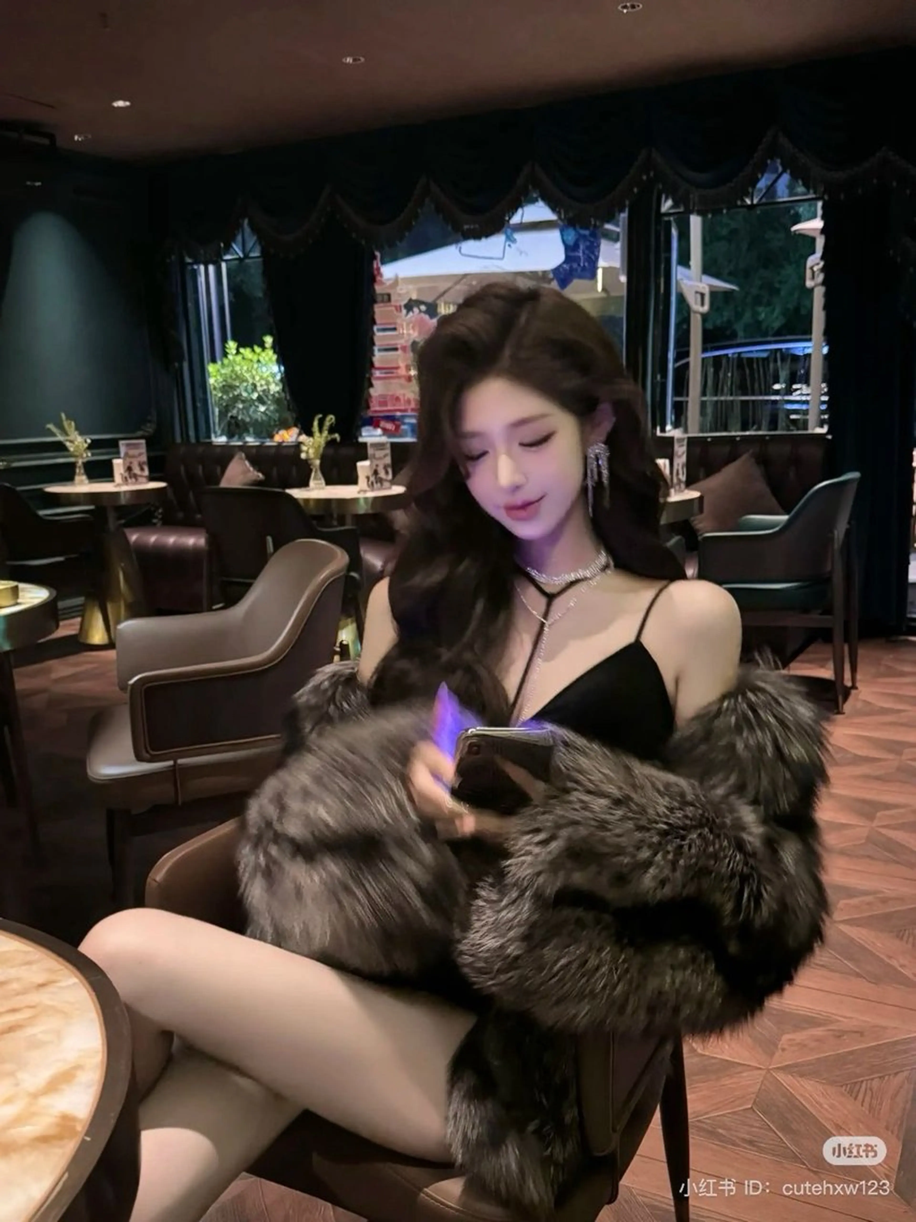 ロング etora 渋谷所属・ワンホン×韓国/ 髪質改善/itaruのヘアスタイル