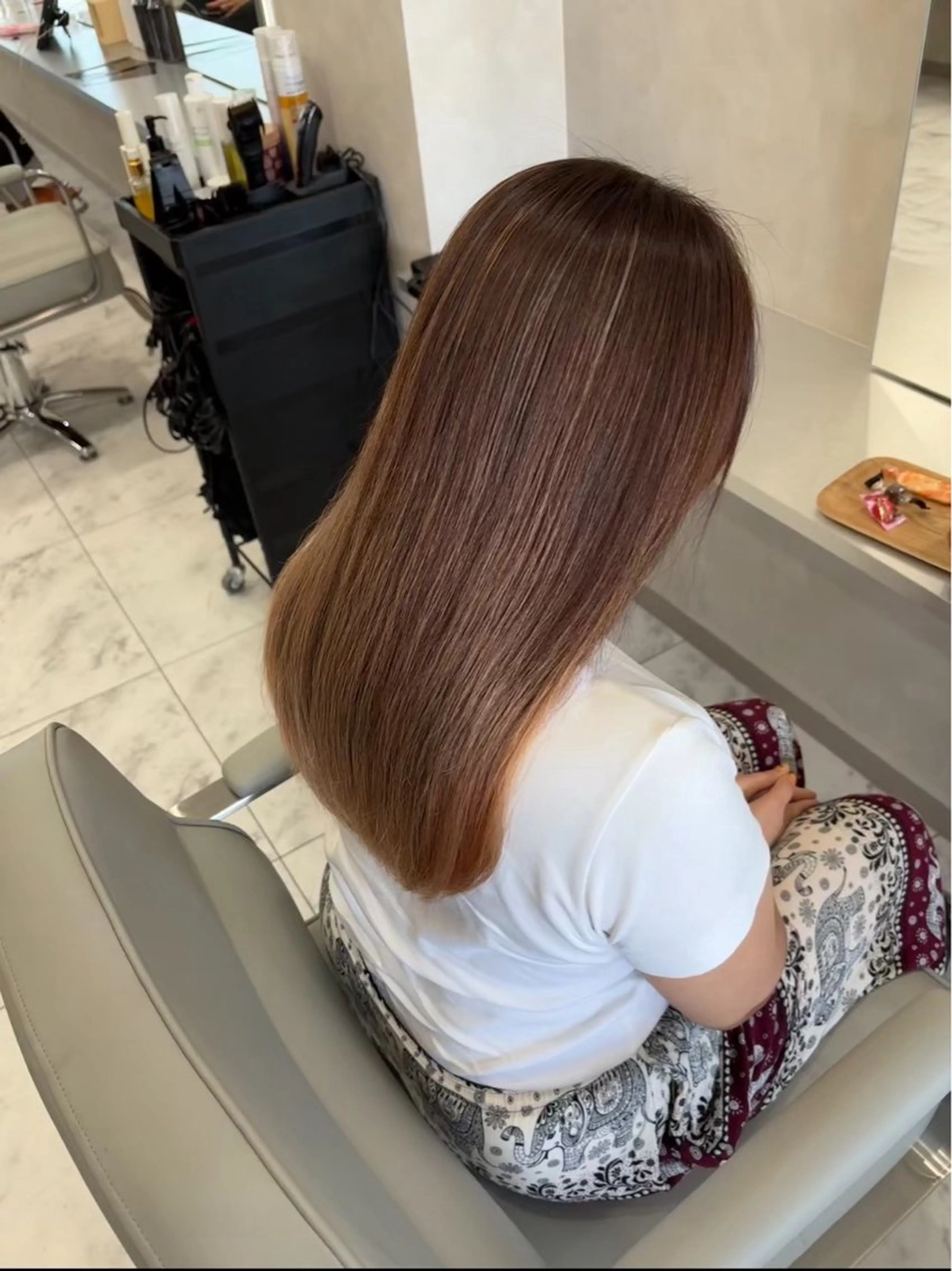 セミロング ショートボブ ボブ ハッシュカット ハイライト 髪質改善 荒金 大翔のヘアスタイル