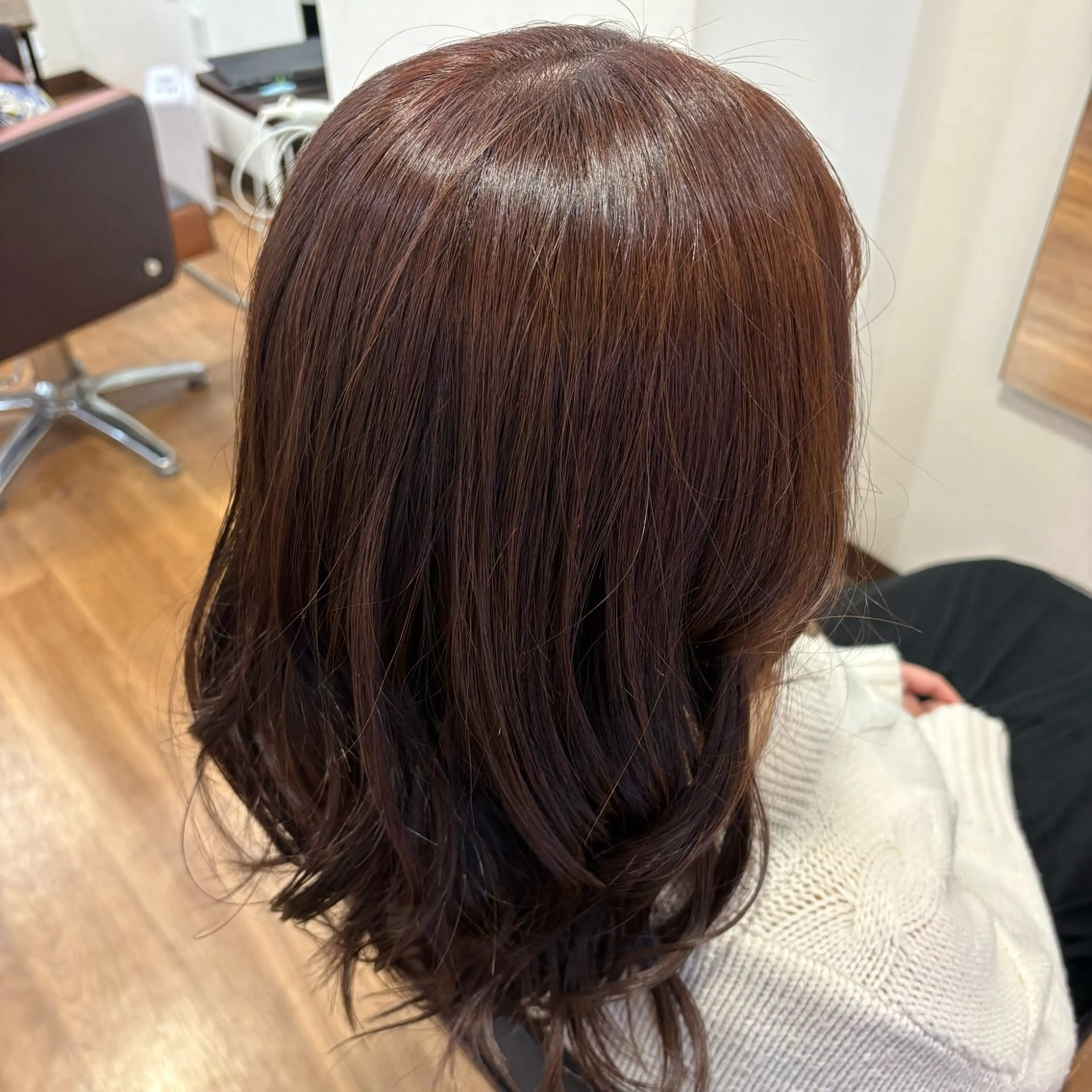 カラー 川崎 彩花のヘアスタイル