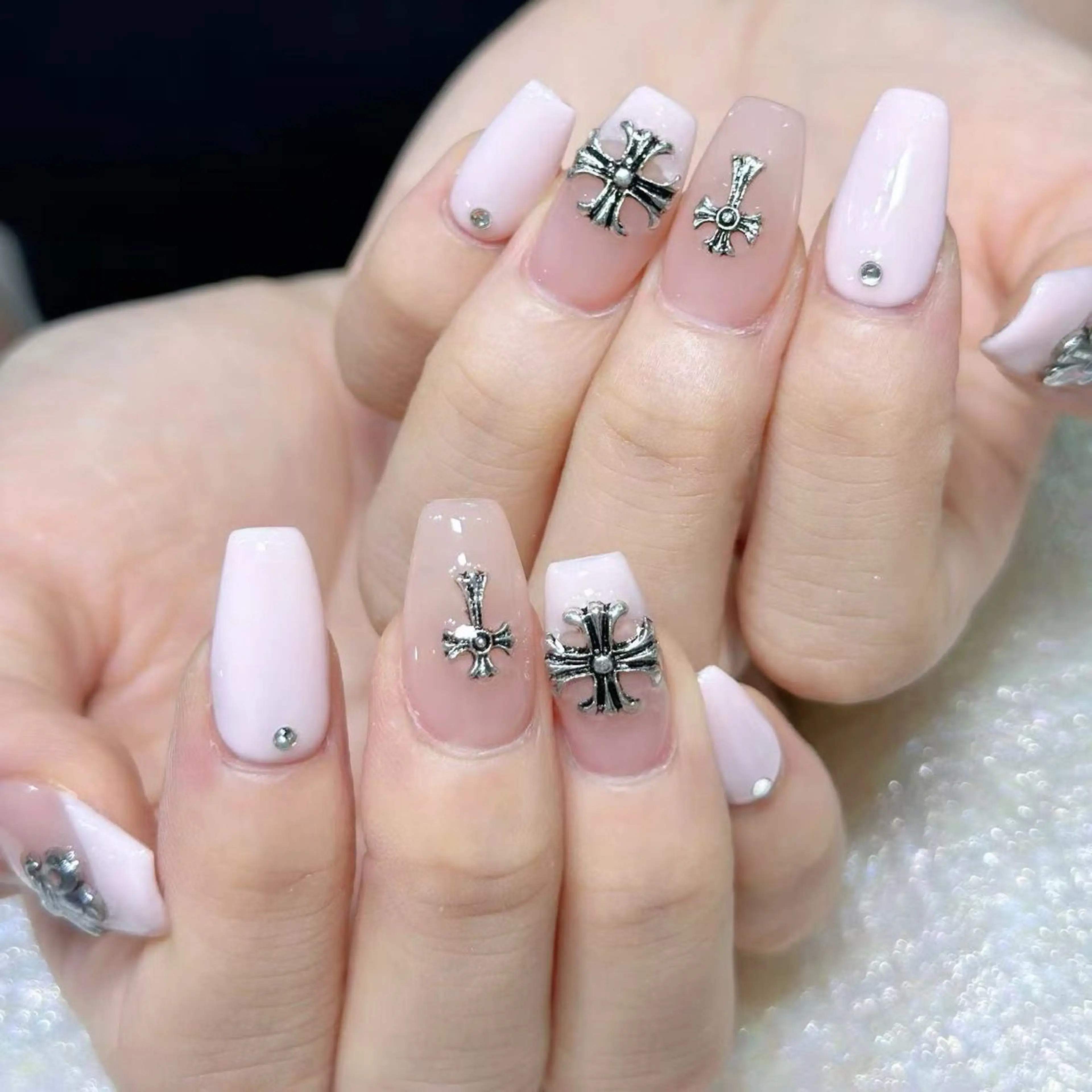 ネイル ハンドネイル Queens マオのネイルデザイン