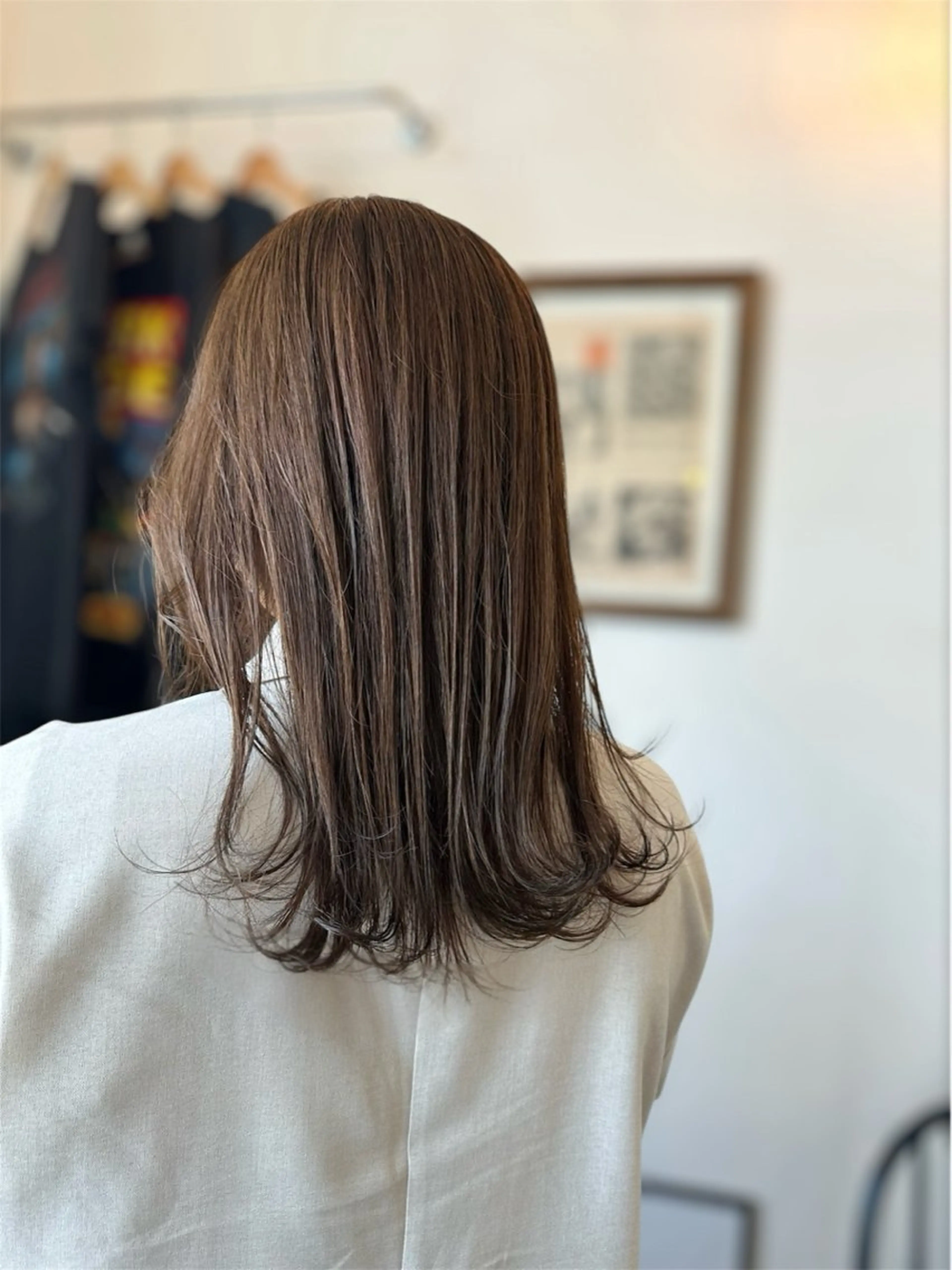 ロング カラー ブラウンカラー ナチュラルブラウン 岩村 夏姫のヘアスタイル