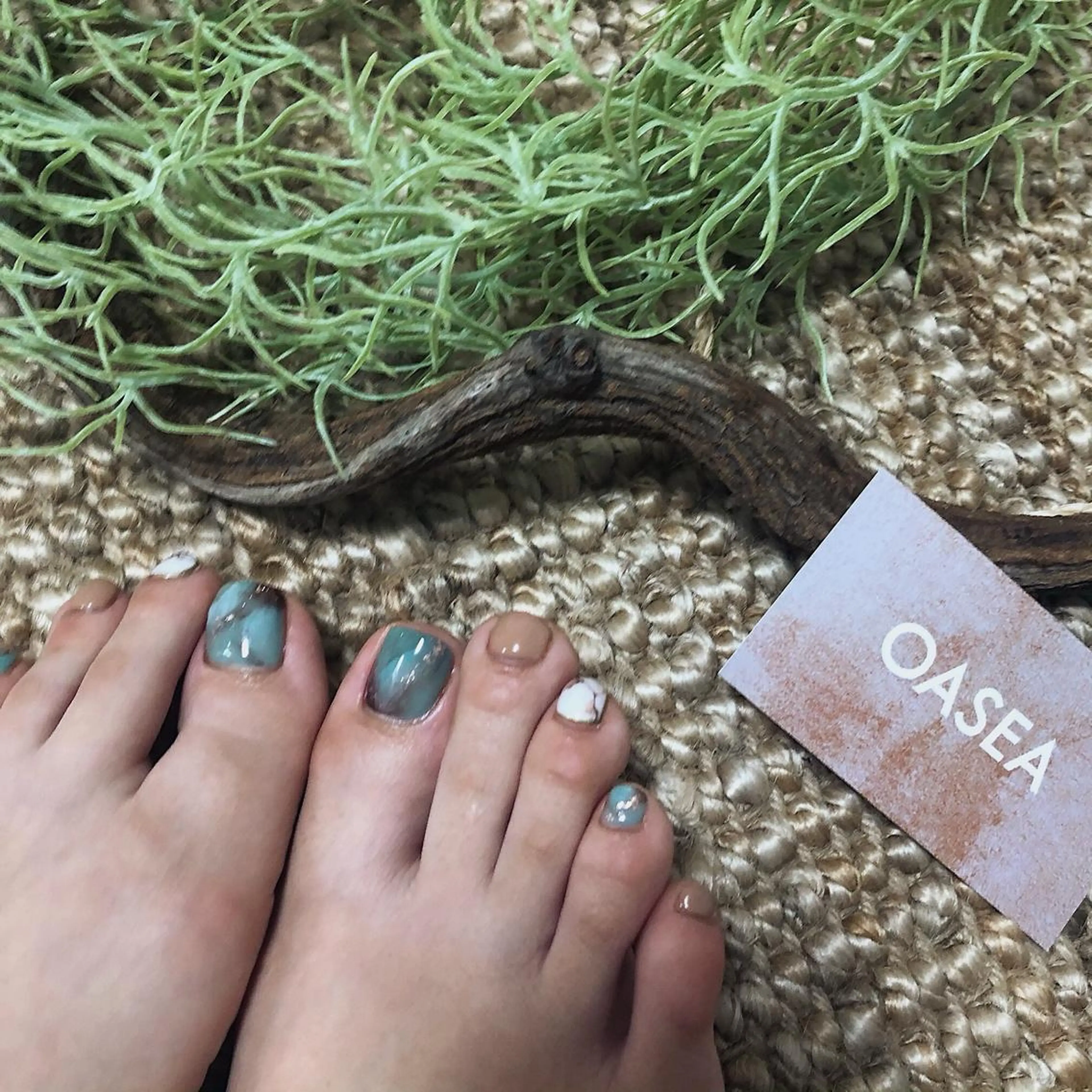 ネイル フットネイル 🌞💜 KAORI 🌴のネイルデザイン