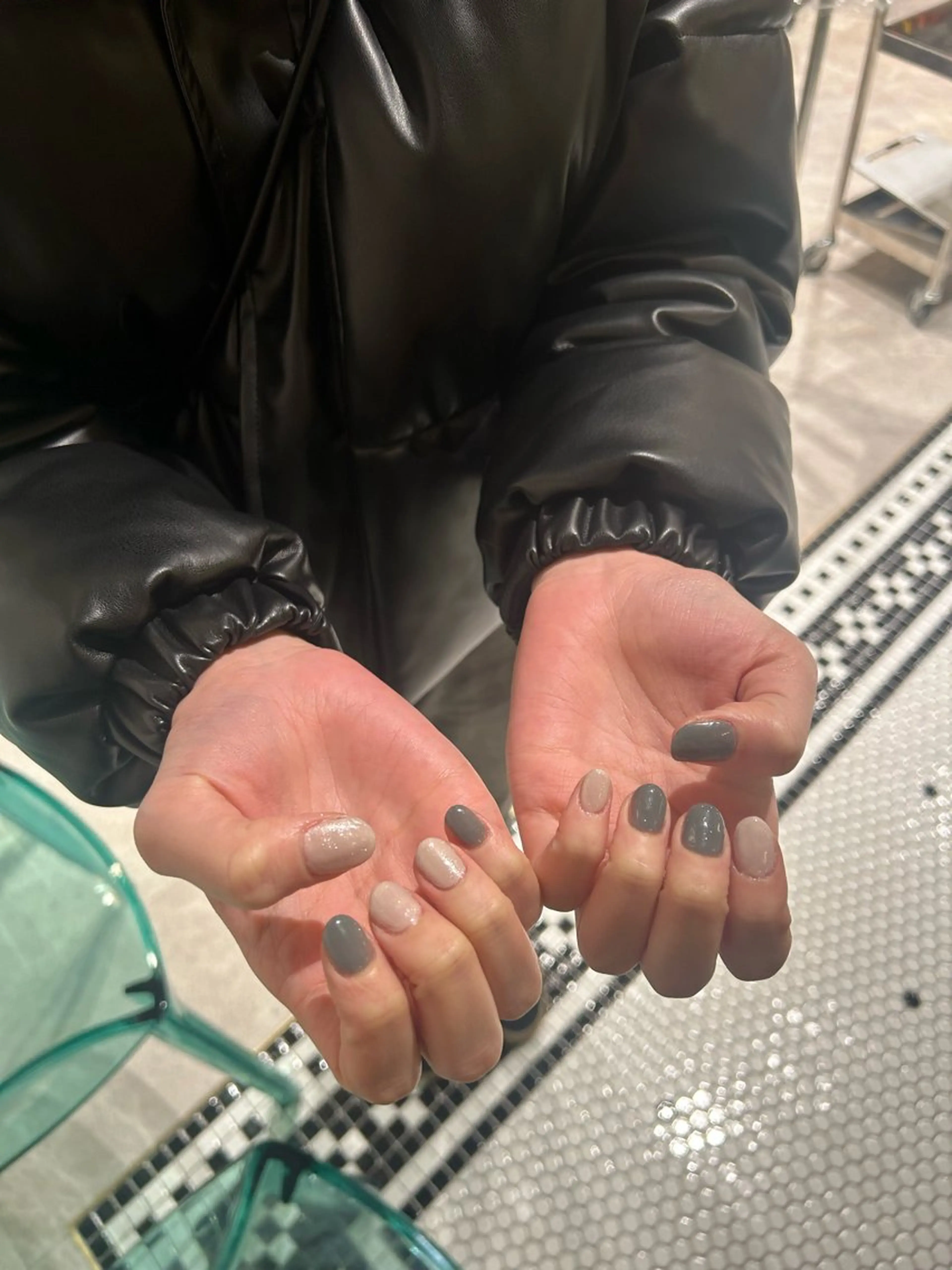 ネイル ワンカラーネイル レイヤーカット メンズカット　ゆめのヘアスタイル