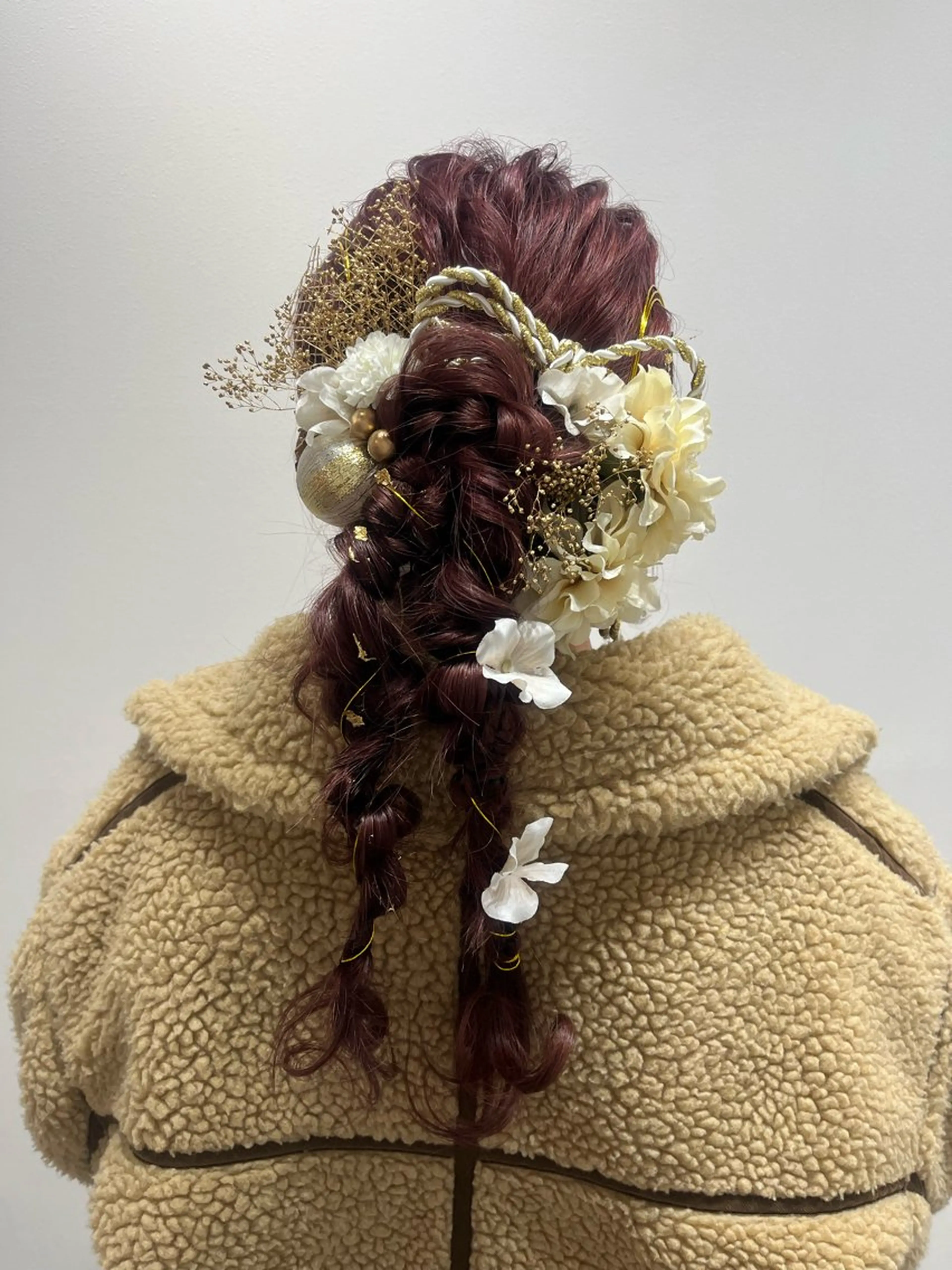 ロング ヘアアレンジ 成人式 卒業式のヘアスタイル 🫧ぷる艶カラー🫧 Yuubi🦩のヘアスタイル