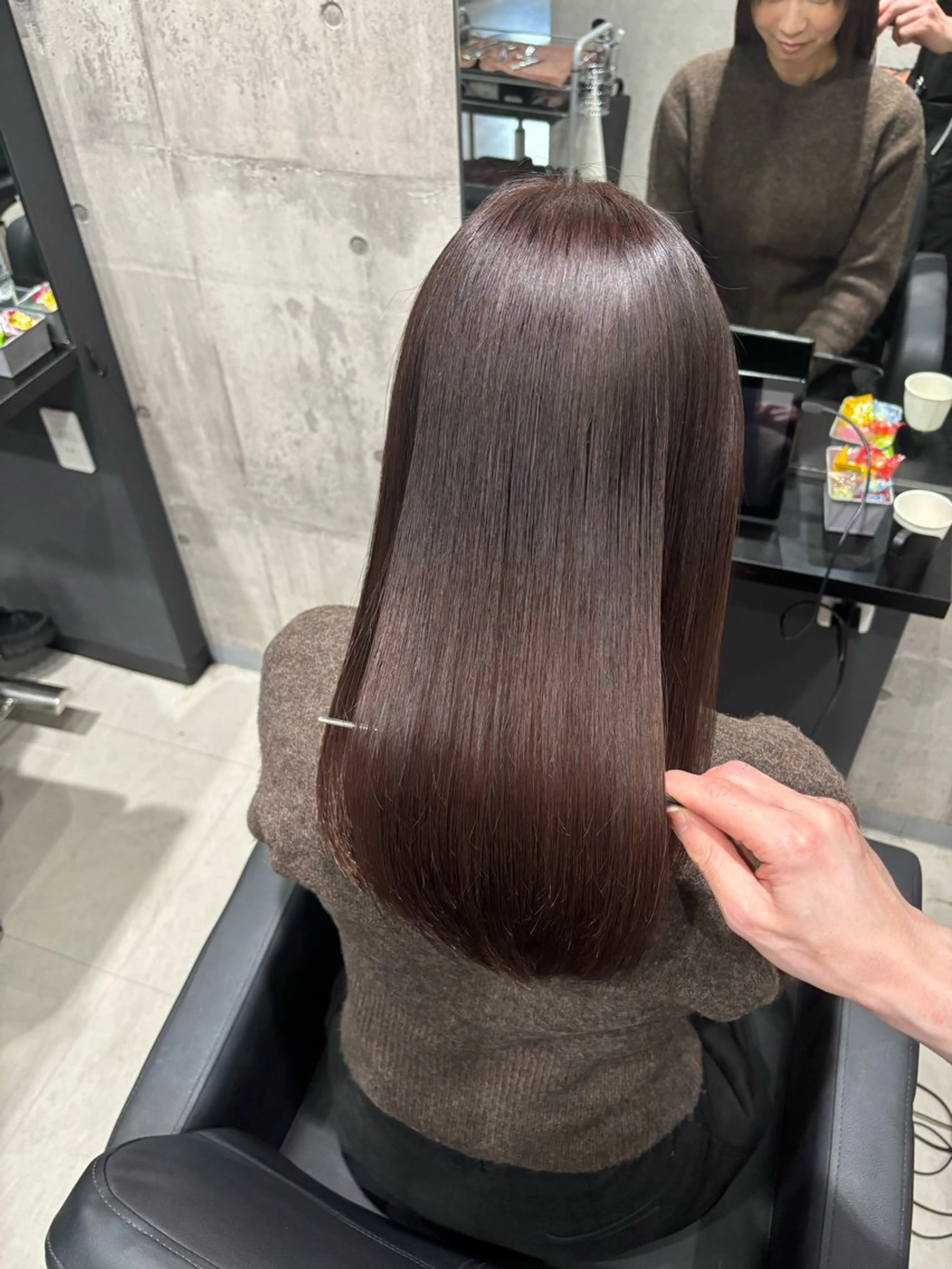 ロング カラー ブラウンカラー ケアカラー ピンクカラー ピンクブラウン 酸性ストレート ヘアカラー トリートメント _WHITE / KENTOのヘアスタイル