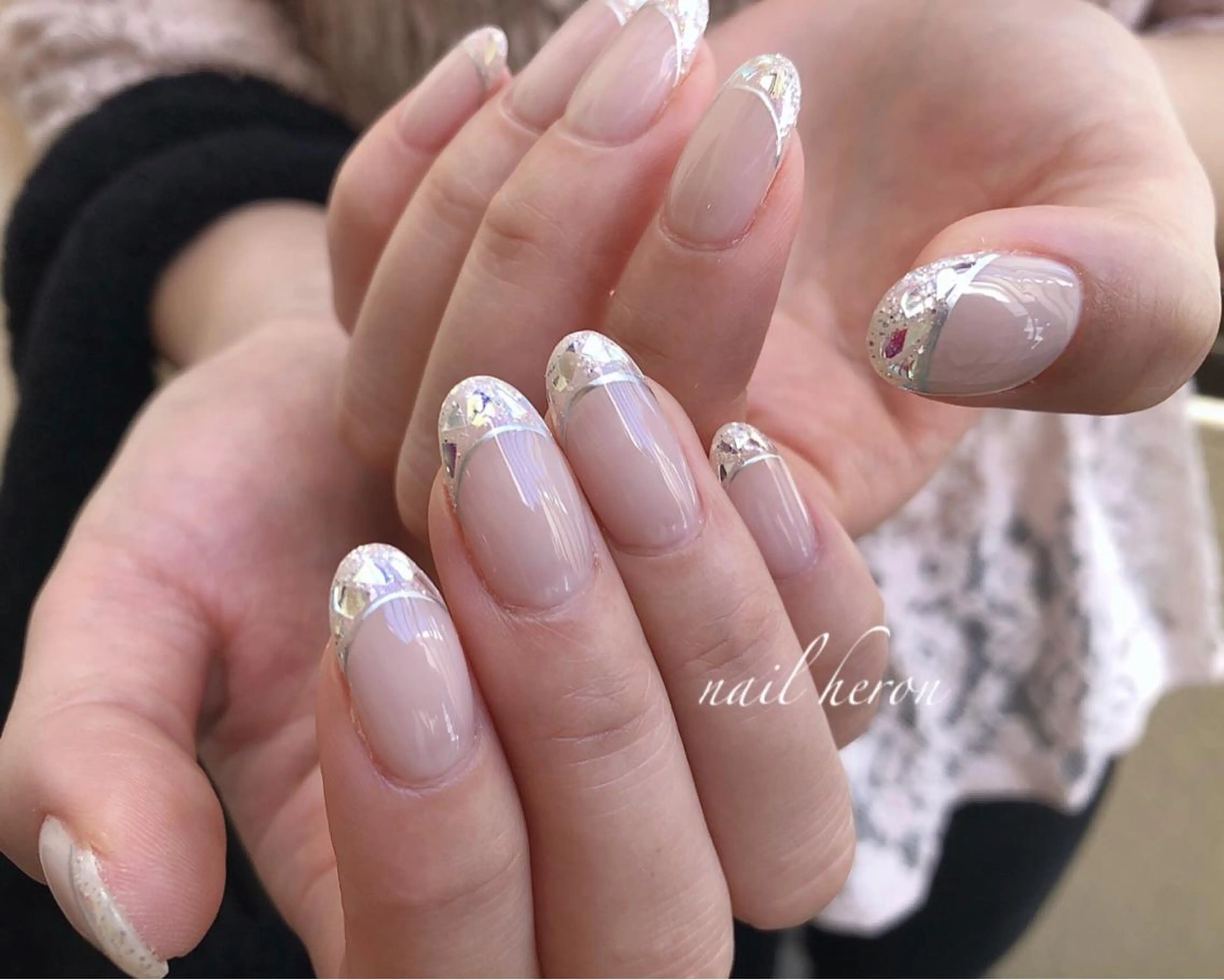 ネイル フレンチネイル ガラスフレンチ ハンドネイル saki_ nail heronのネイルデザイン