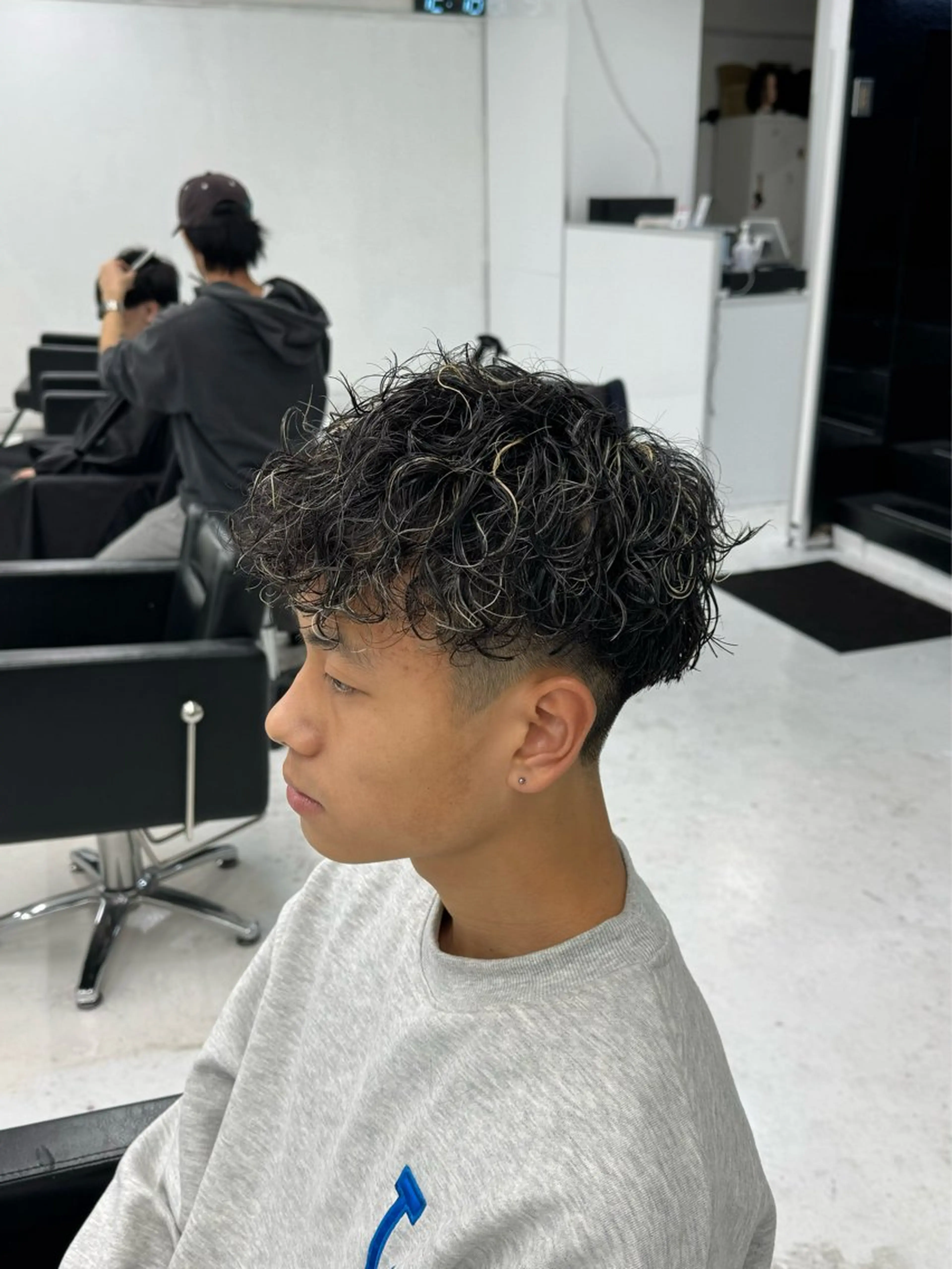 ショート パーマ メンズ スペインカール カット パーマ 柏メンズカットパーマ NO.1タイチのヘアスタイル