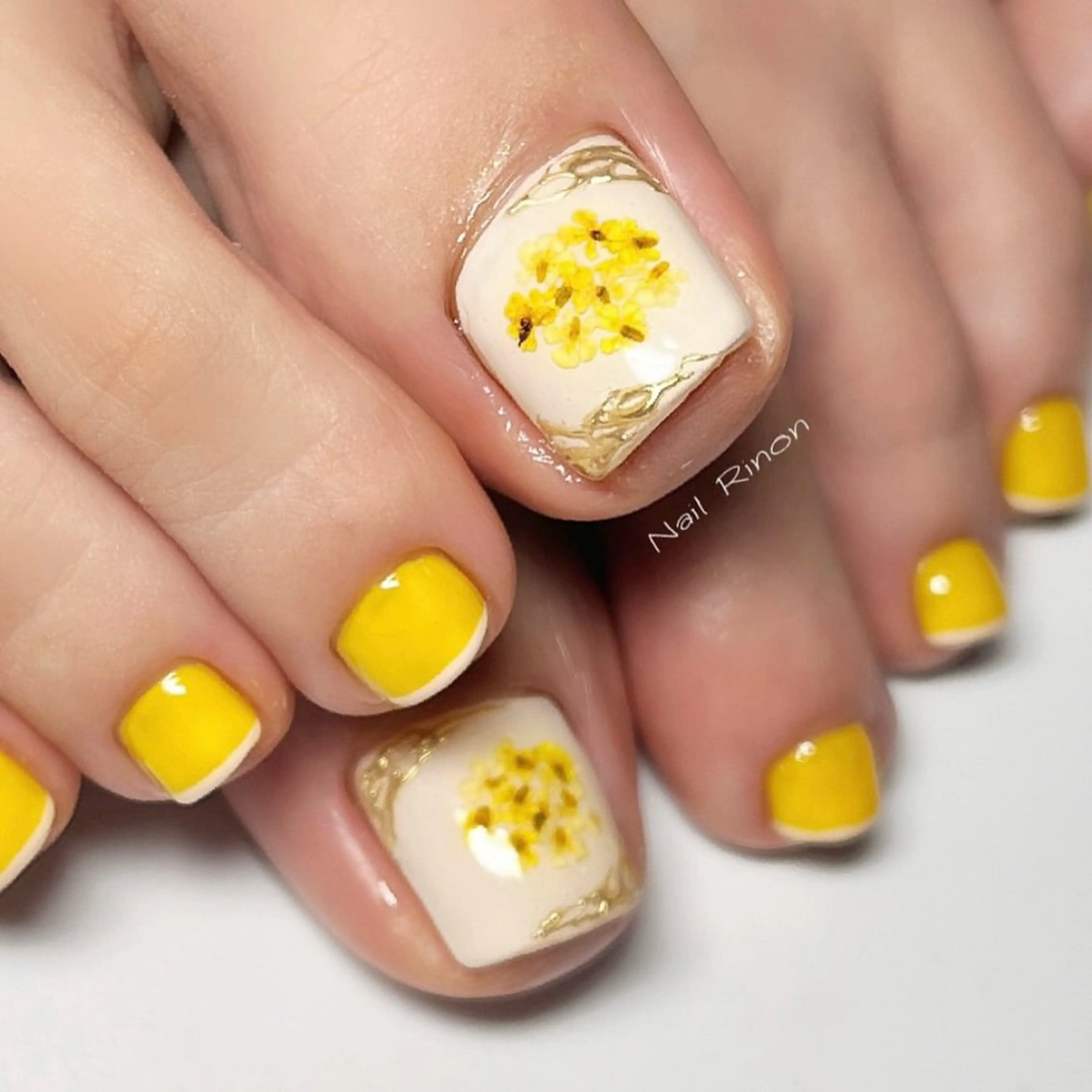 ネイル フラワーネイル フットネイル Nail Rinonのネイルデザイン