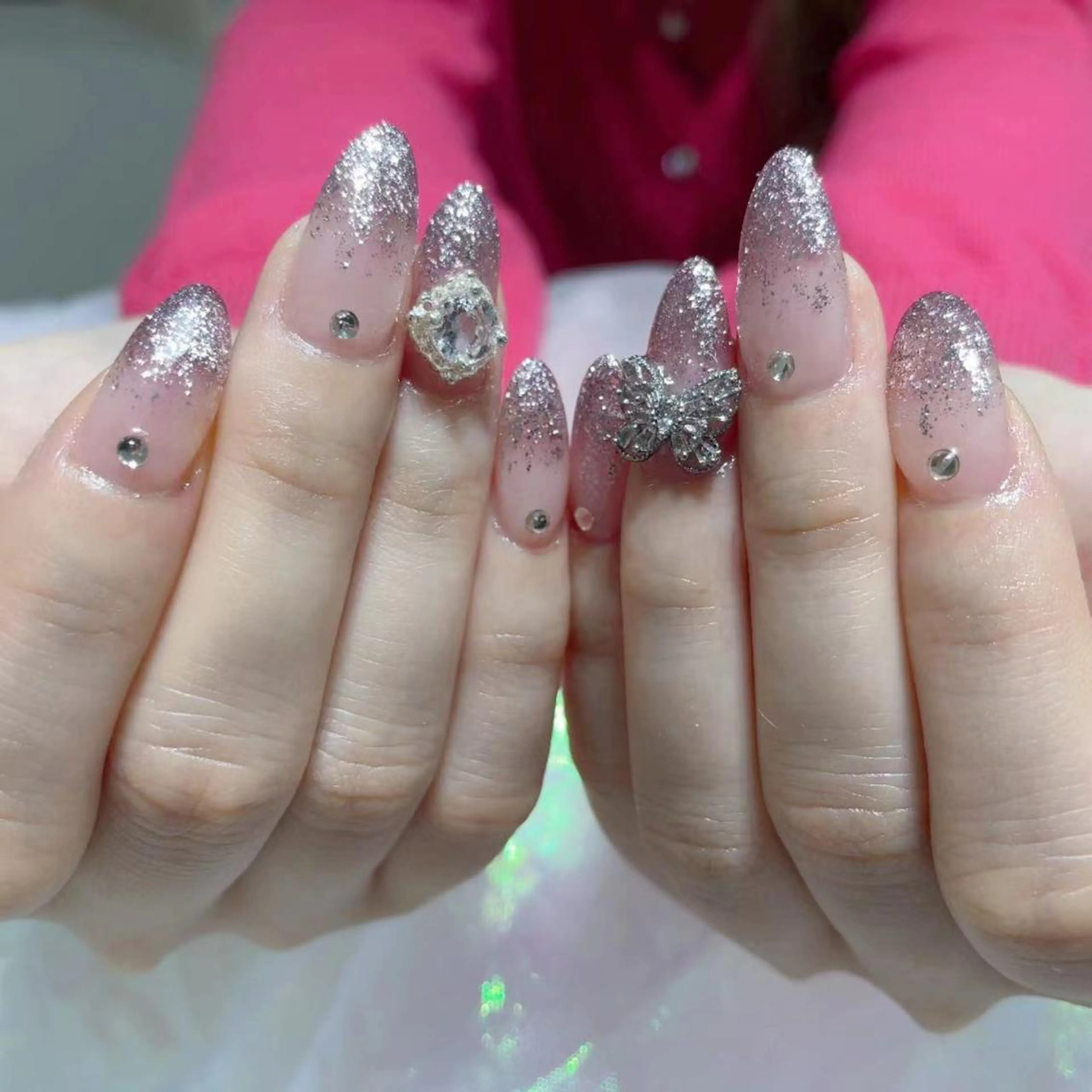 ネイル ハンドネイル Queens ciciのネイルデザイン